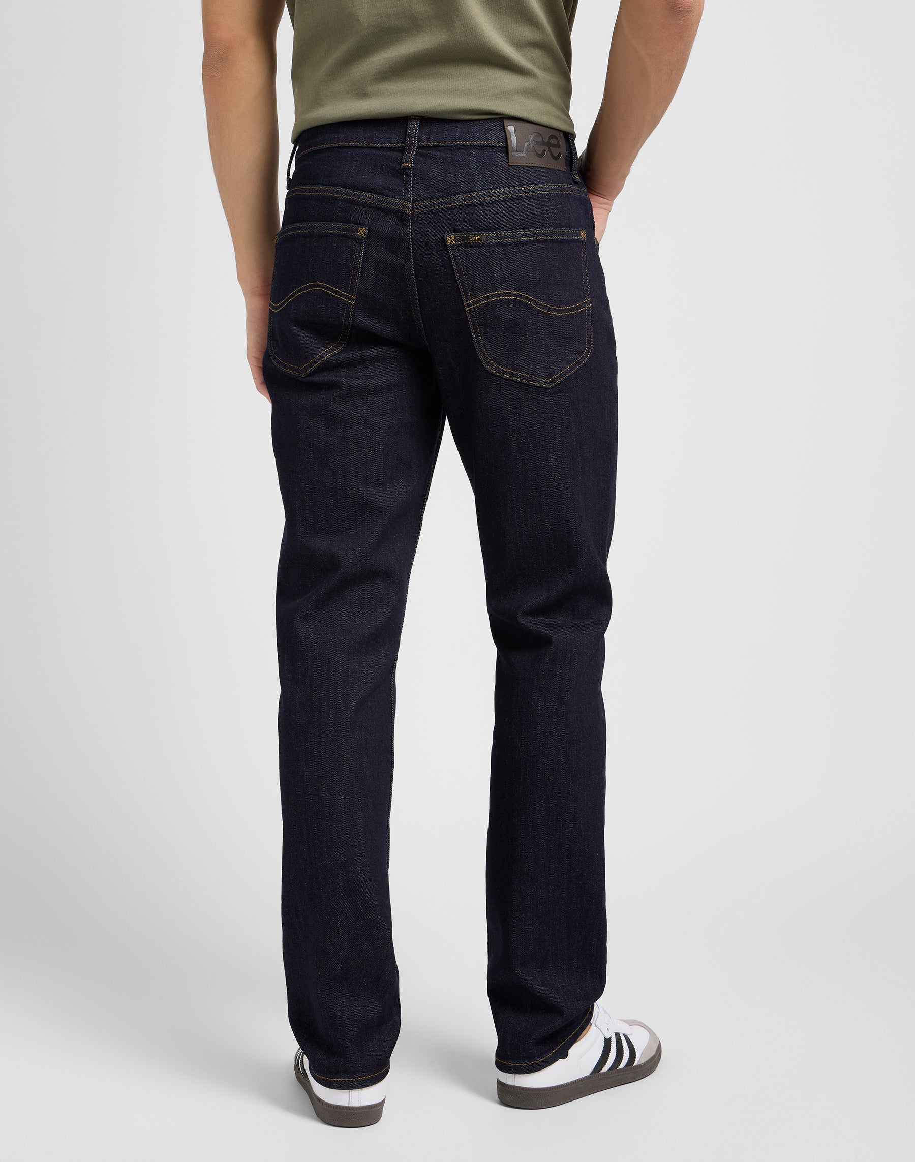 Brooklyn Straight in Rinse Jeans Lee