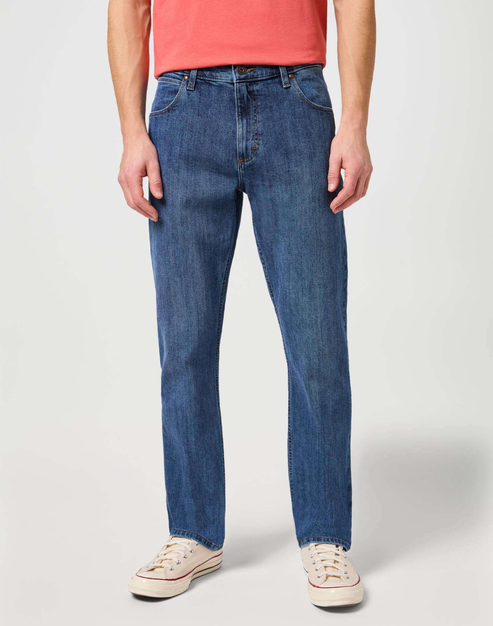 Authentic Straight in Mid Stone Jeans Wrangler