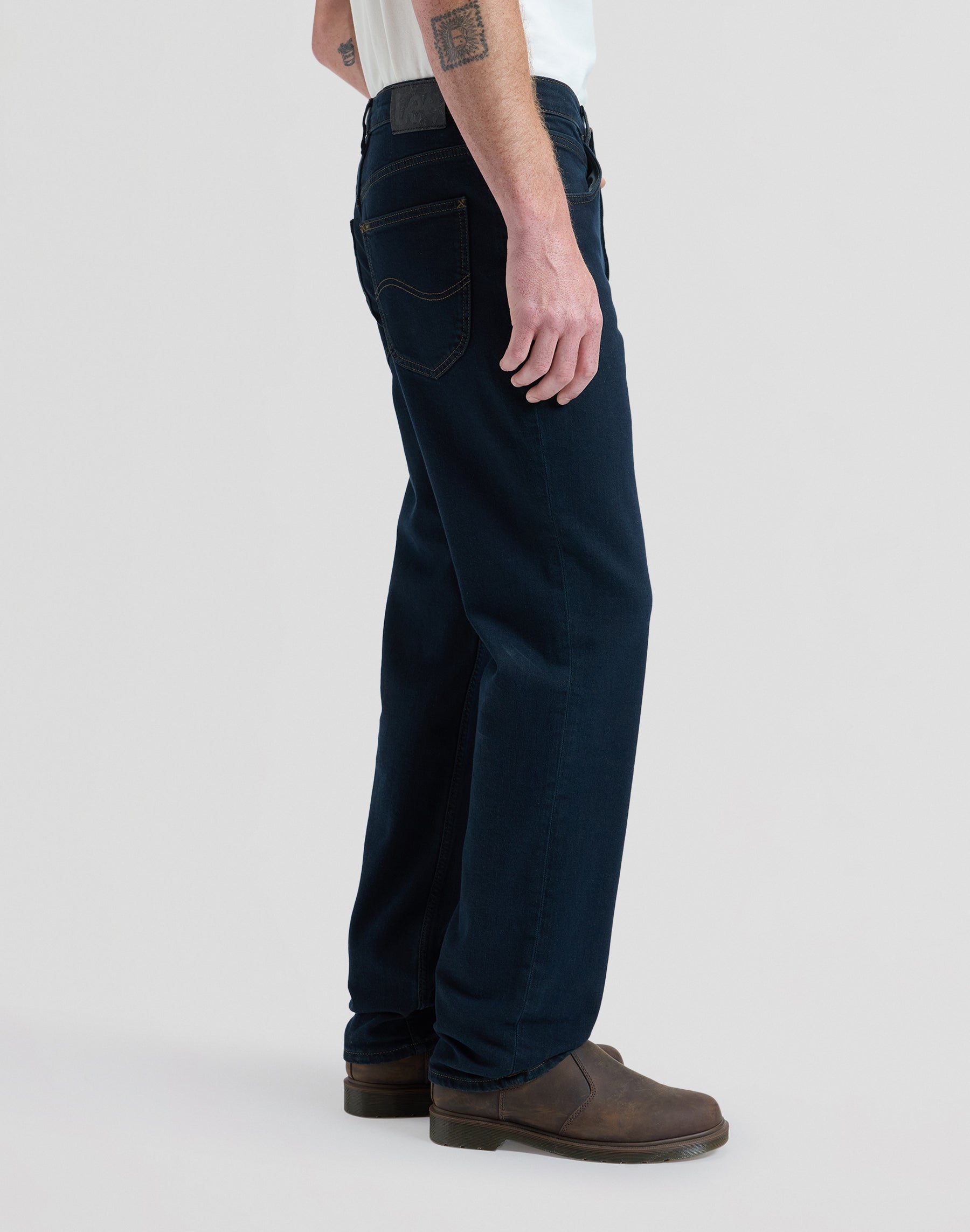 Brooklyn Straight in Blue Black Jeans Lee