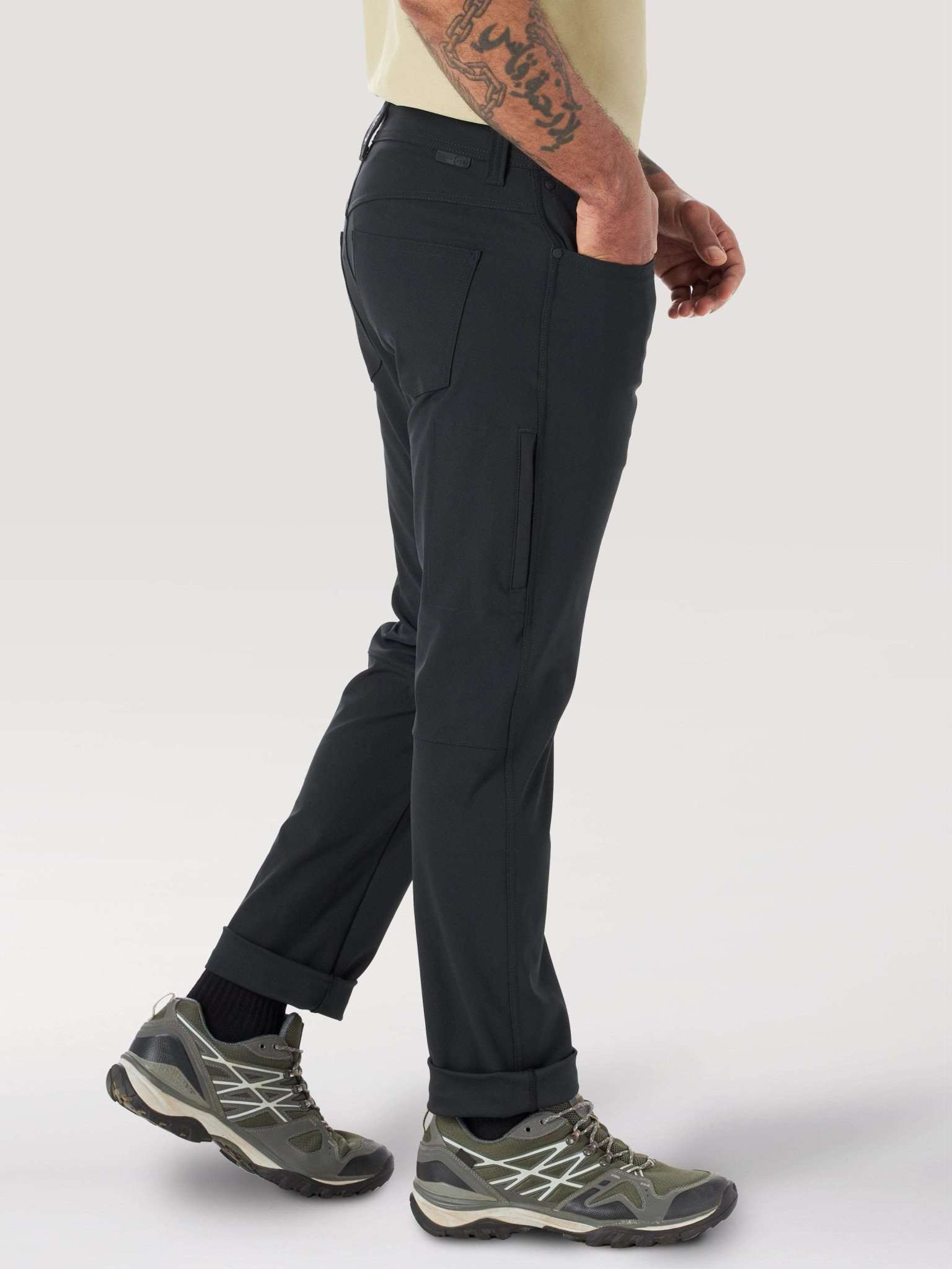 FWDS 5 Pocket Pant in Black Hosen Wrangler