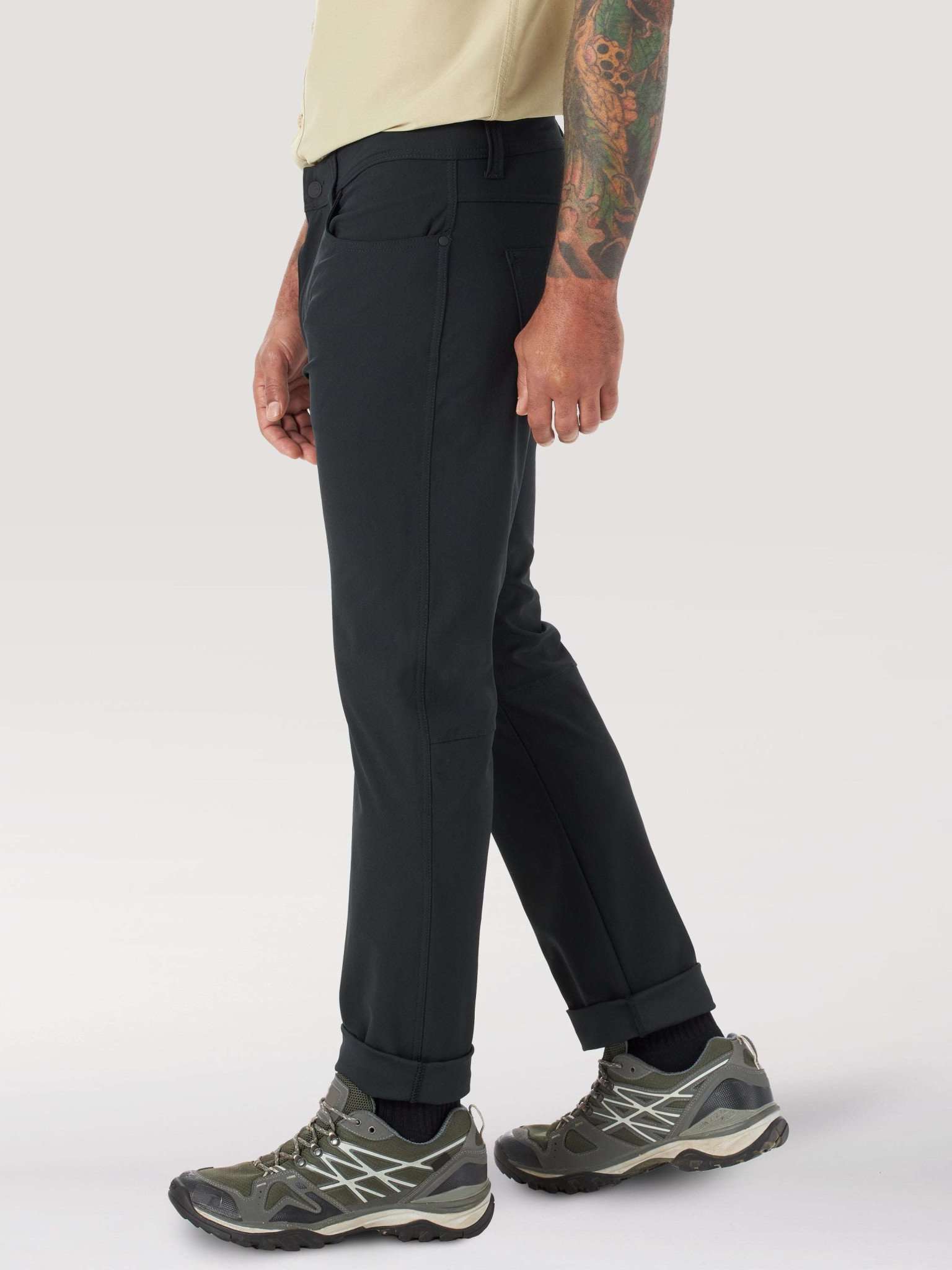 FWDS 5 Pocket Pant in Black Hosen Wrangler