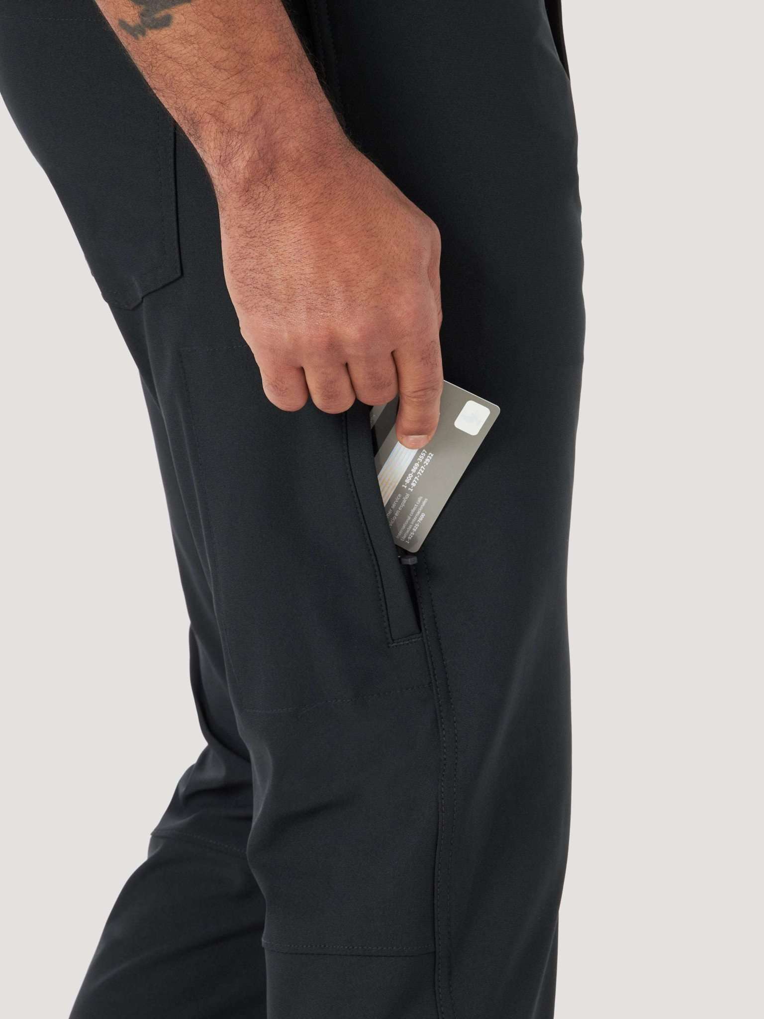 FWDS 5 Pocket Pant in Black Hosen Wrangler