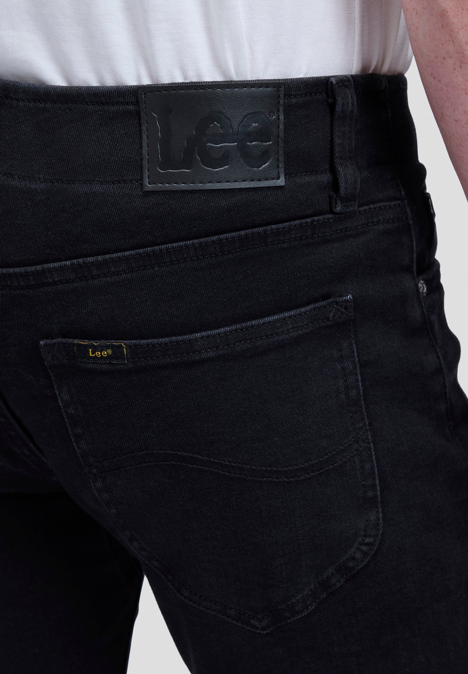 Straight Fit MVP in Black Jeans Lee