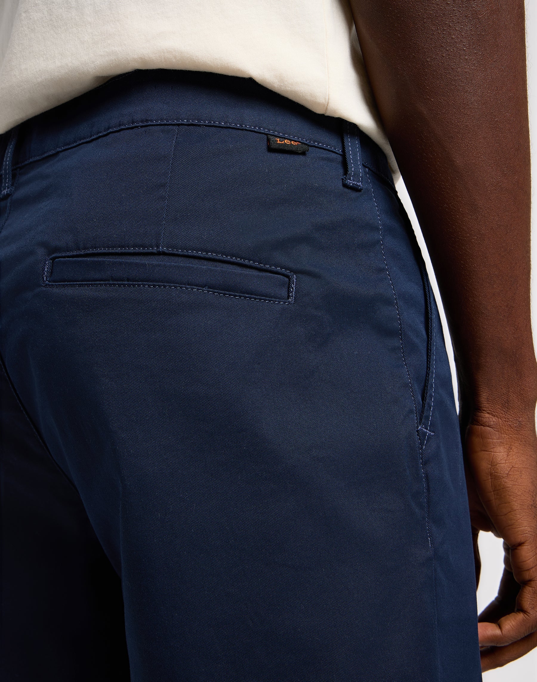 Regular Chino Short in Deep Navy Shorts Lee