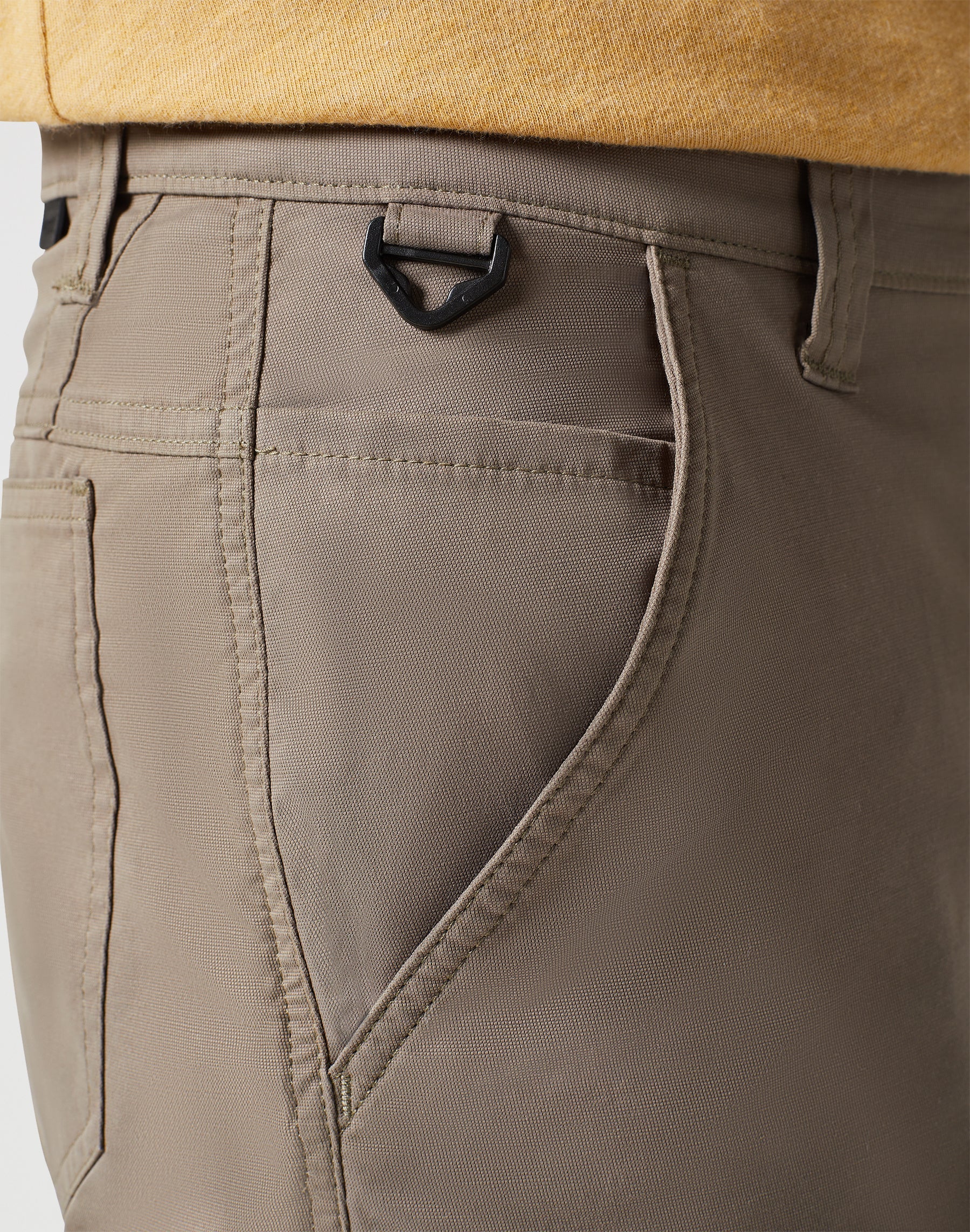 Sustainable Utility Pant in Bungee Cord Hosen Wrangler