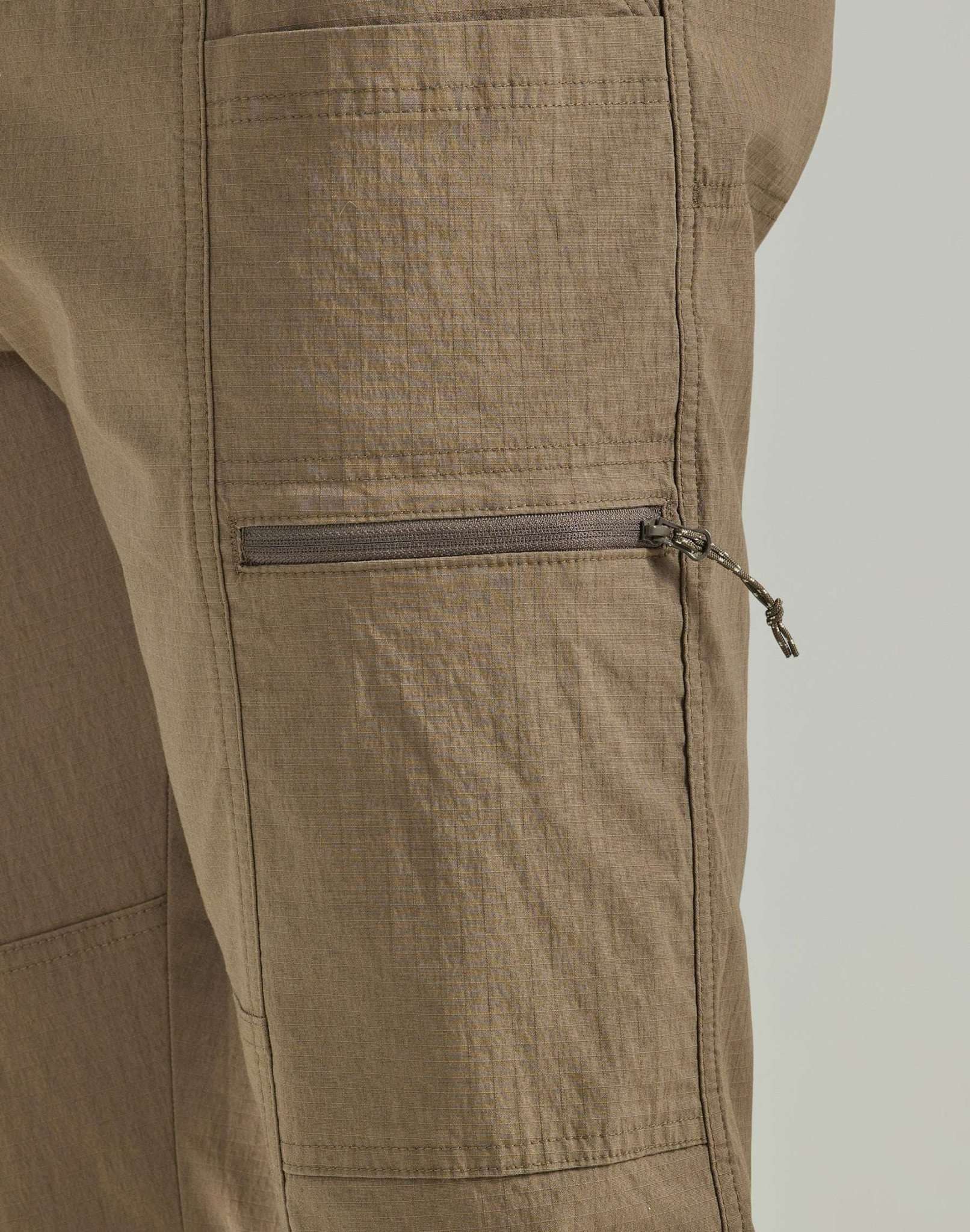 Pull On Tapered Pant in Bungee Cord Hosen Wrangler