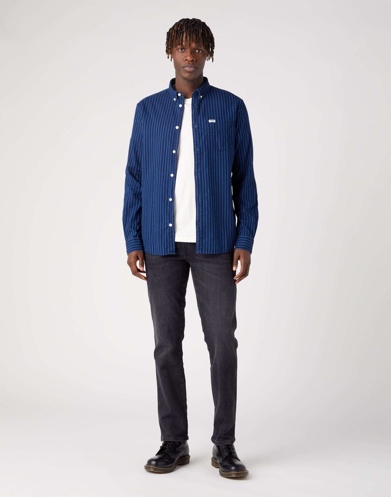 LS 1 Pocket Button Down Shirt in Mid Indigo Hemden Wrangler