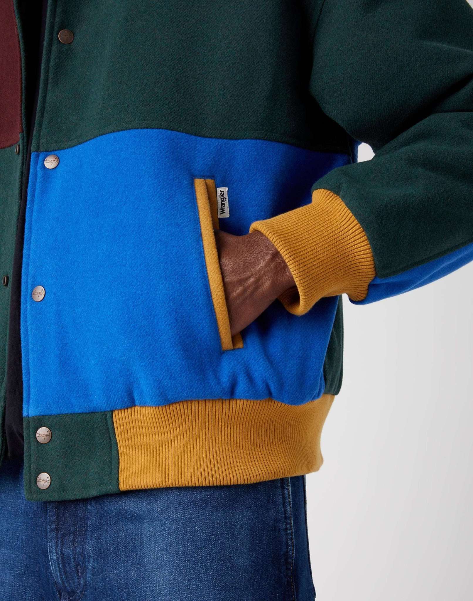 Bomber Jacket in Darkest Spruce Jacken Wrangler