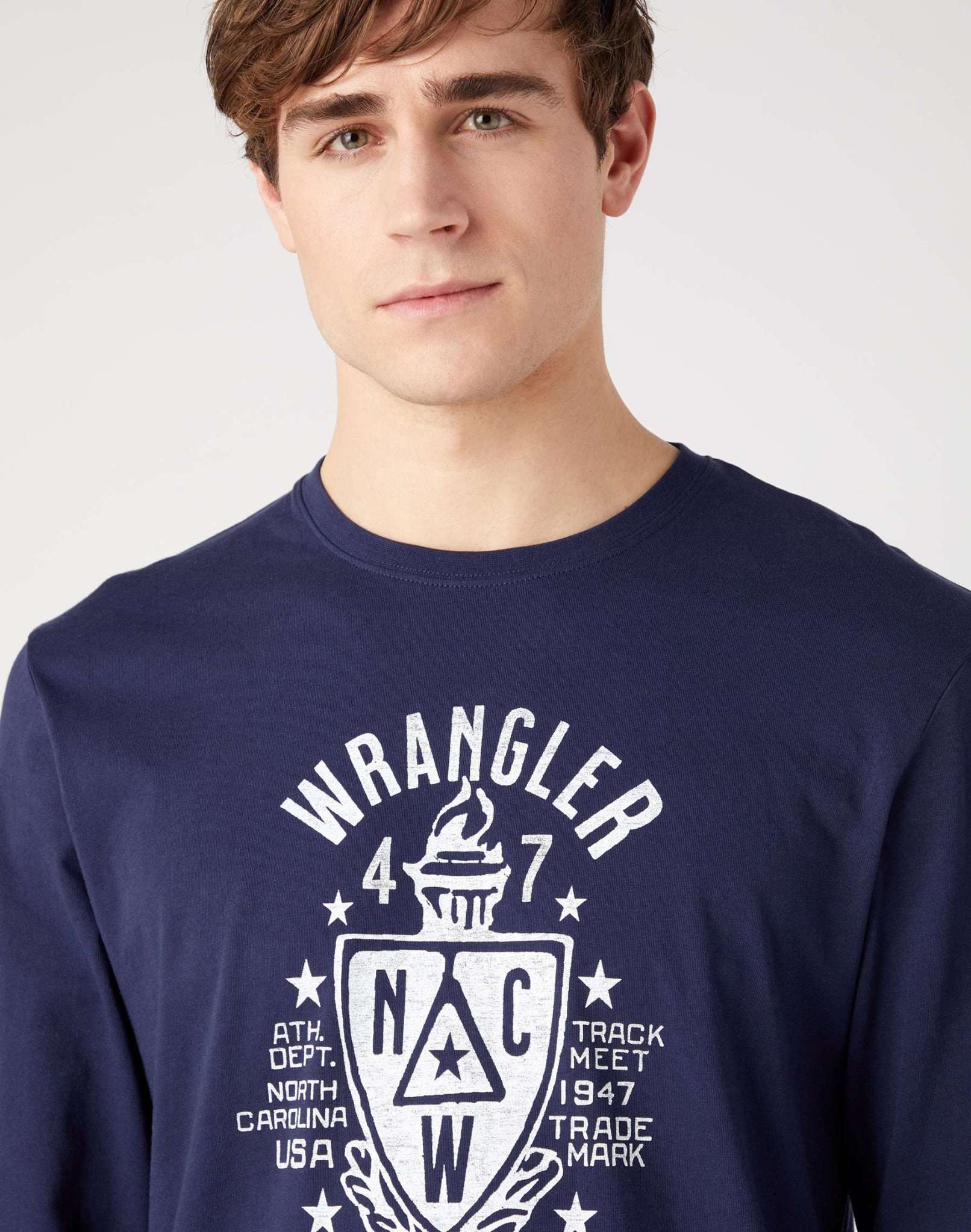 Americana Tee in Navy Pullover Wrangler   