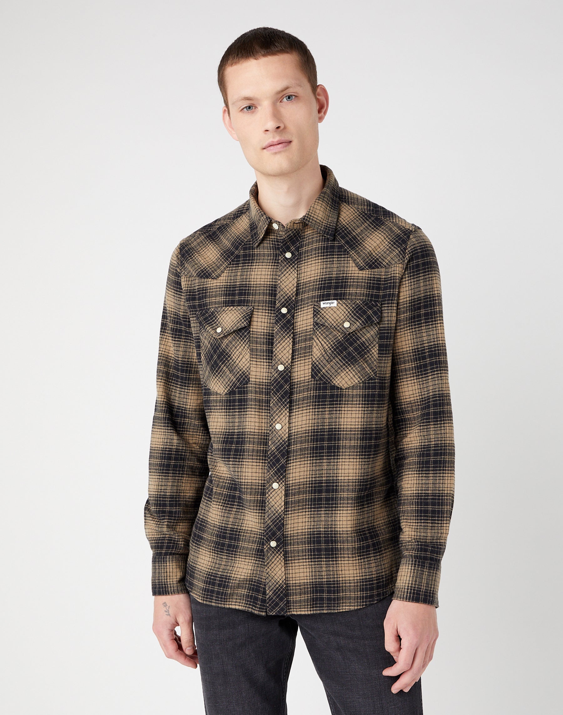 Longsleeves Western Shirt in Lead Grey Hemden Wrangler