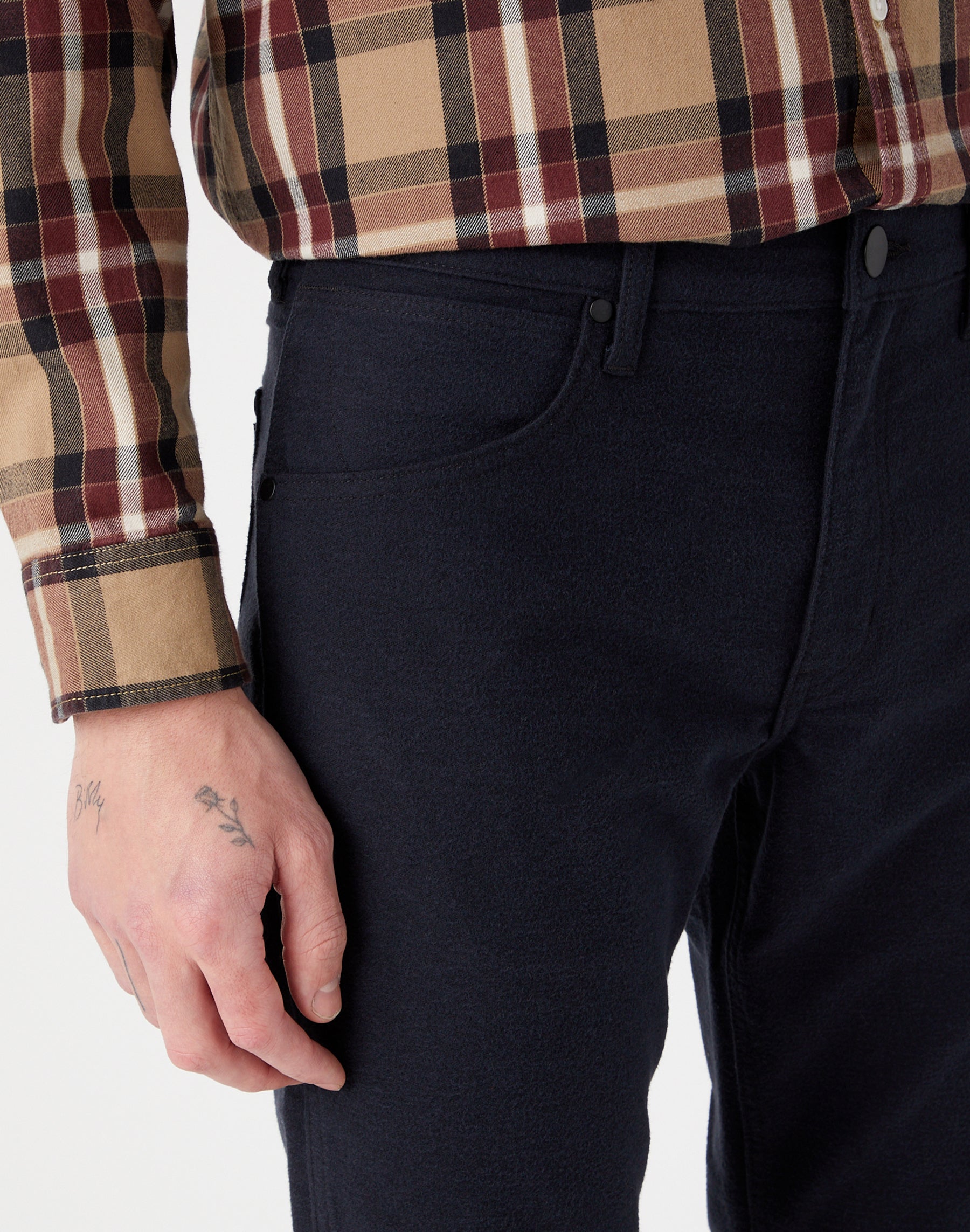Greensboro Low Stretch in Black Hosen Wrangler