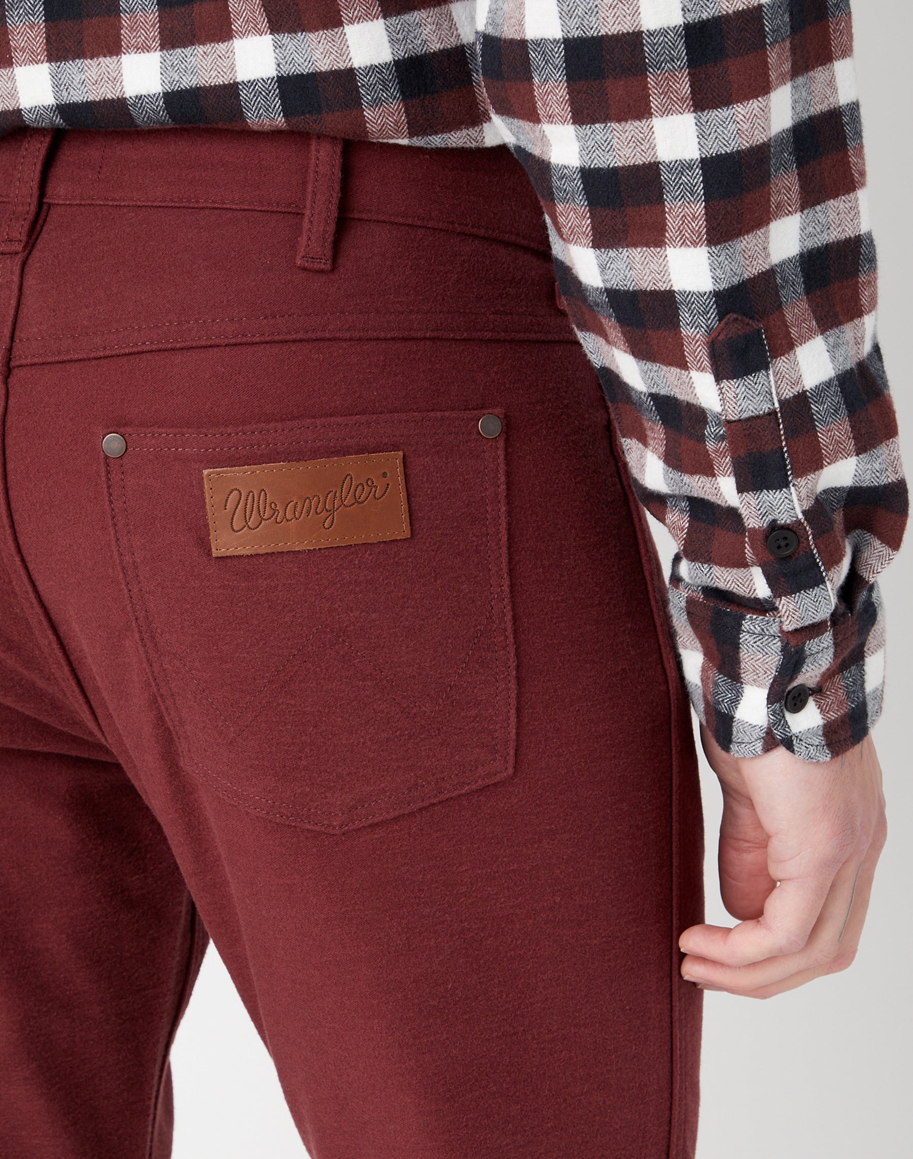 Greensboro Low Stretch in Dahlia Hosen Wrangler