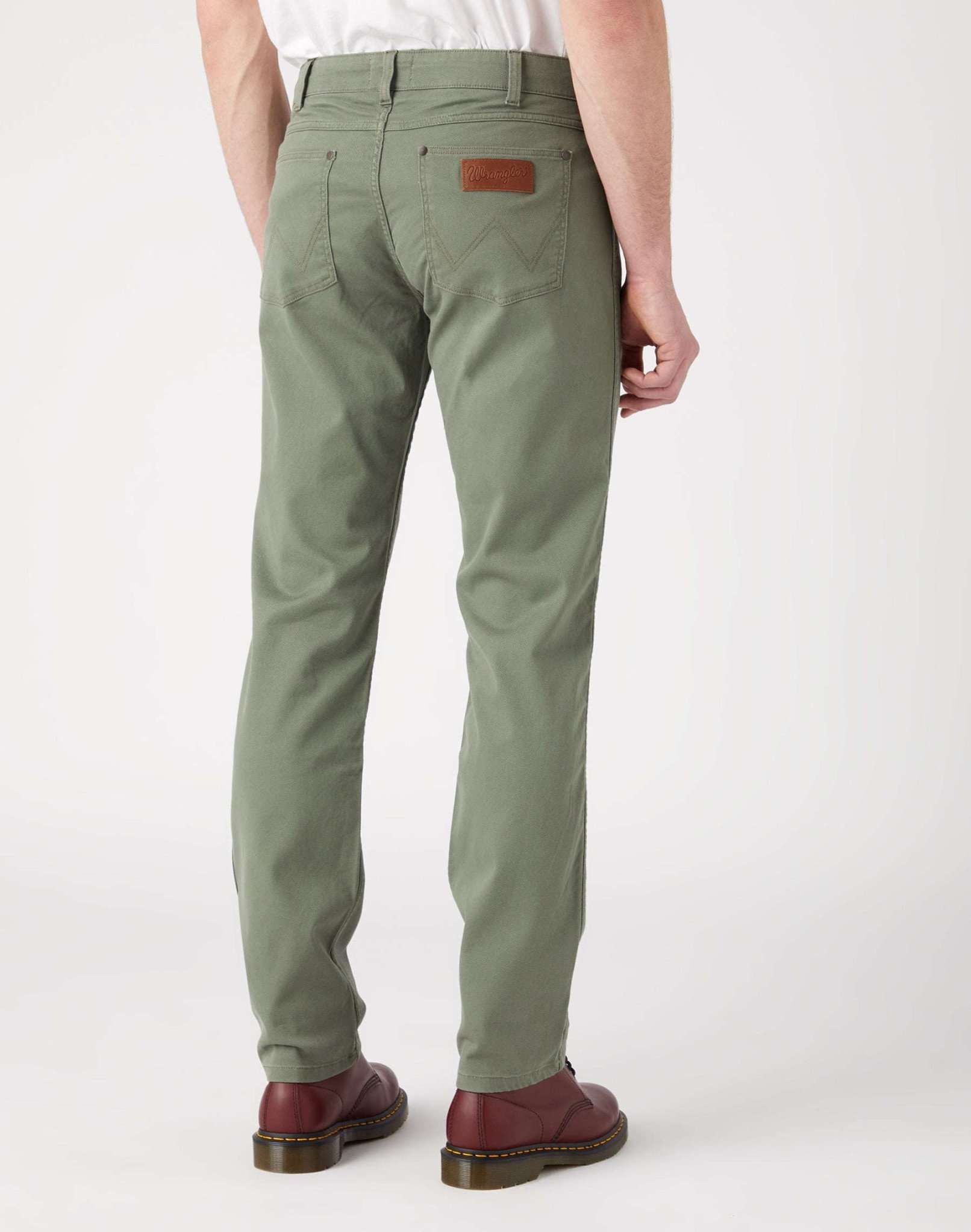 Greensboro in Dusty Olive Hosen Wrangler