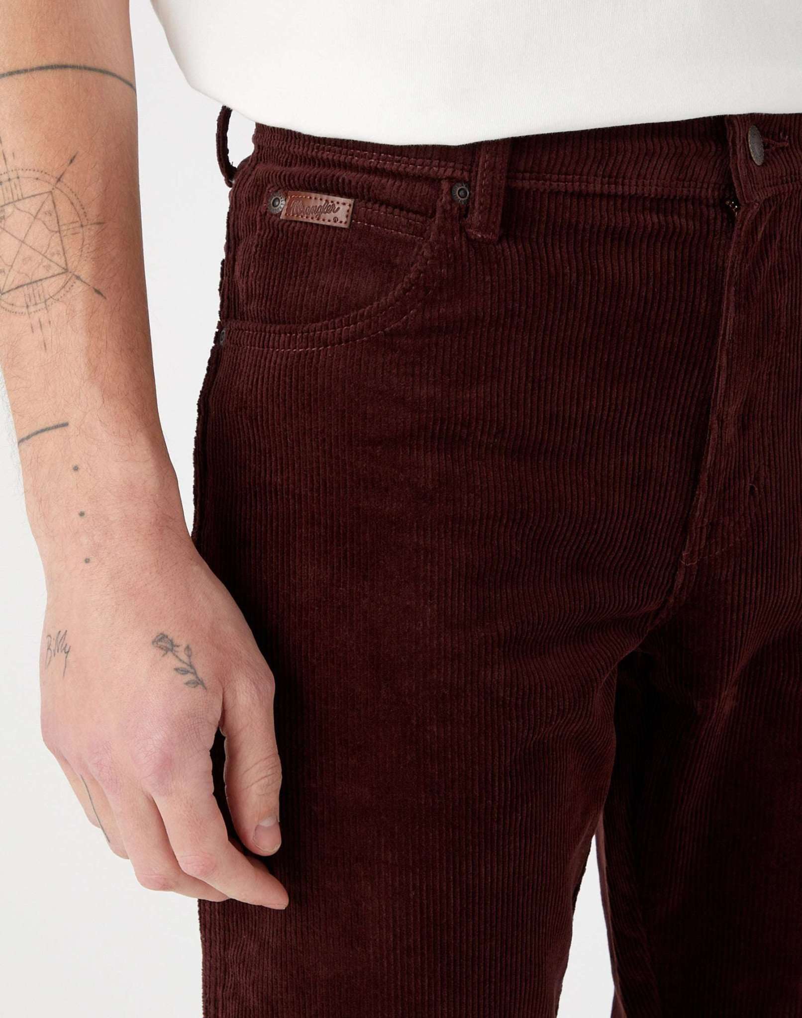 Texas Corduroy in Dahlia Hosen Wrangler