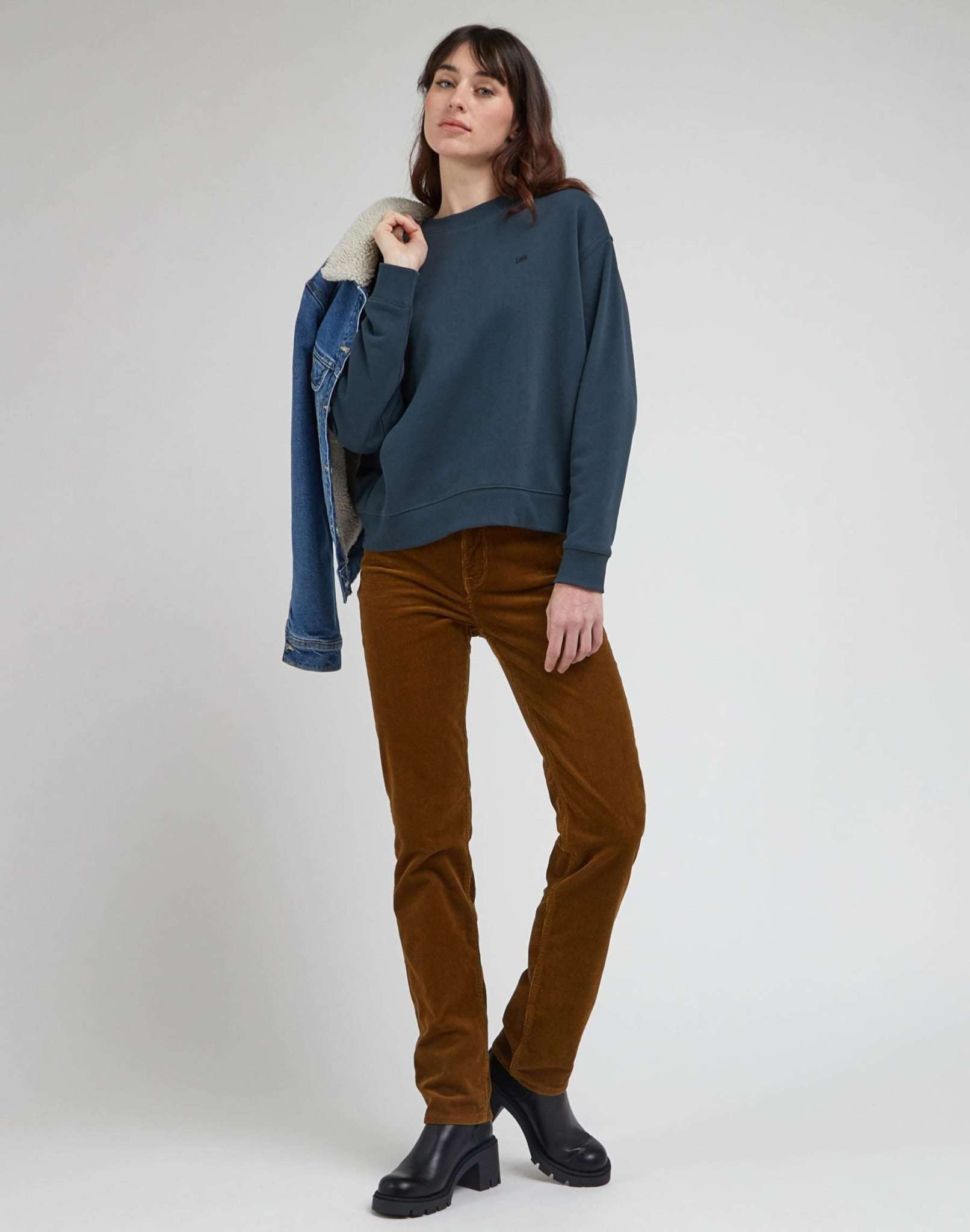 Crew Sweatshirt in Charcoal Sweatshirts Lee