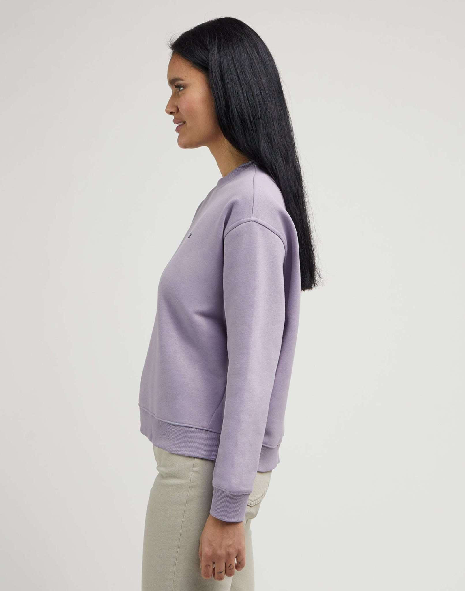 Crew Sweatshirt in Jazzy Purple Sweatshirts Lee