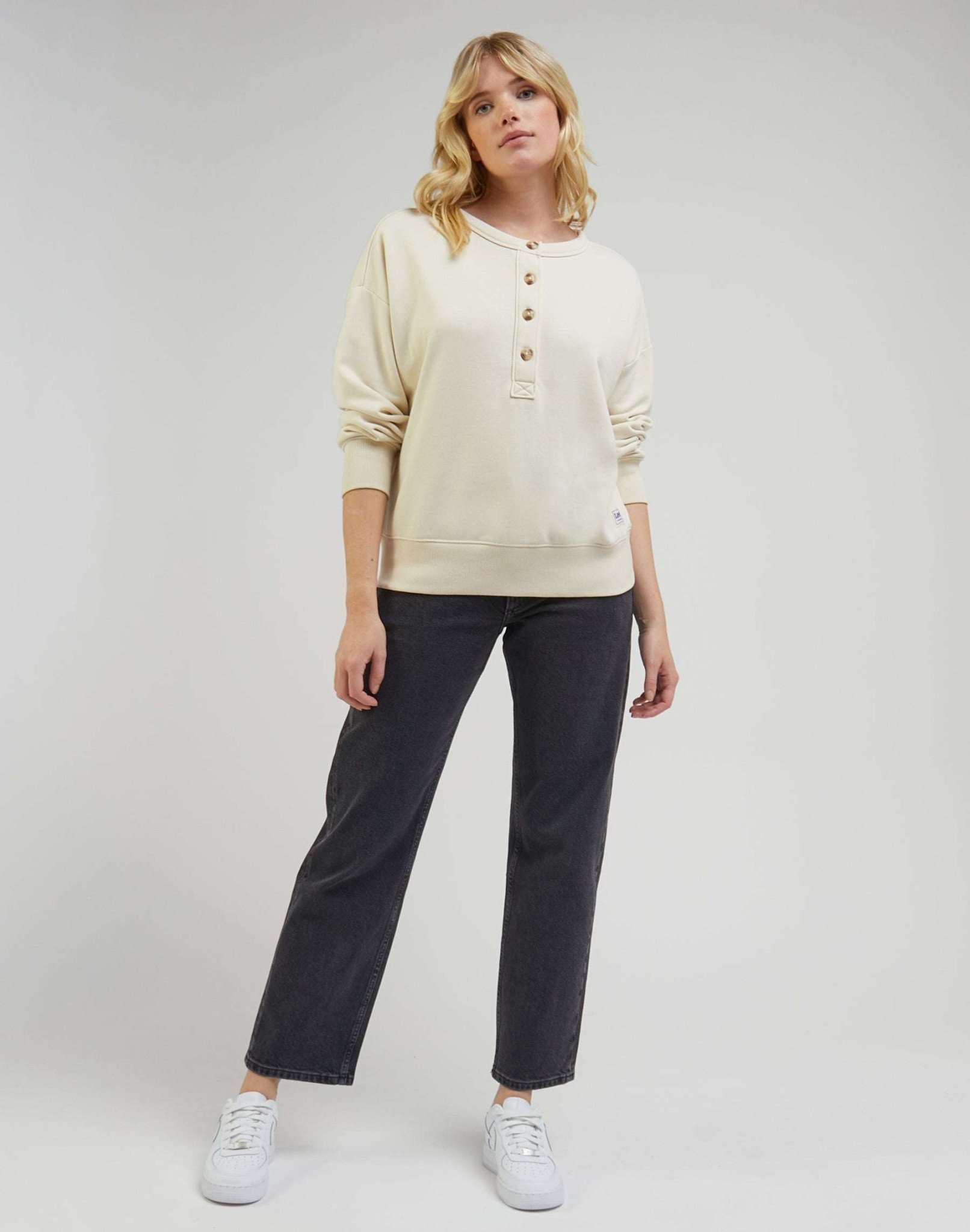Henley Sweatshirt in Ecru Sweatshirts Lee