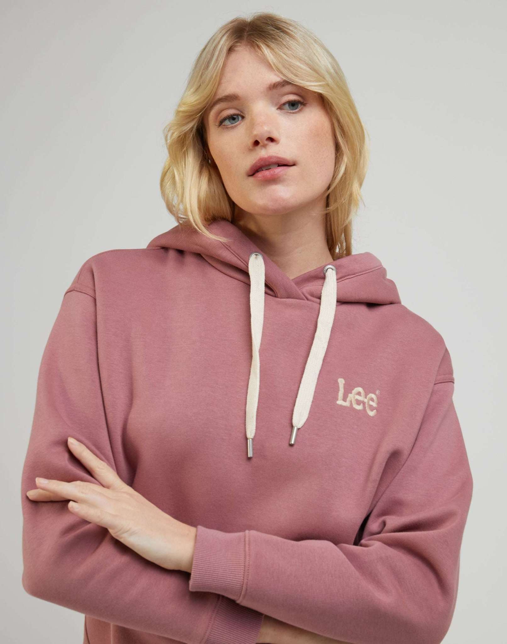 Essential Hoodie in Dark Mauve Kapuzenpullover Lee