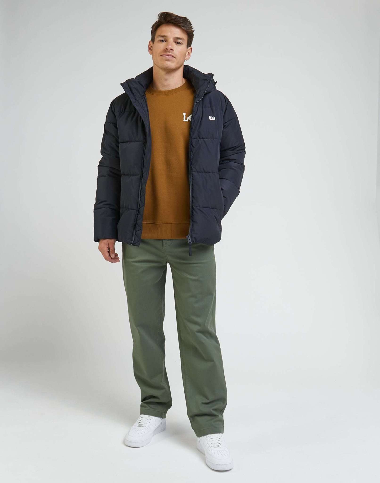 Puffer Jacket in Black Jacken Lee