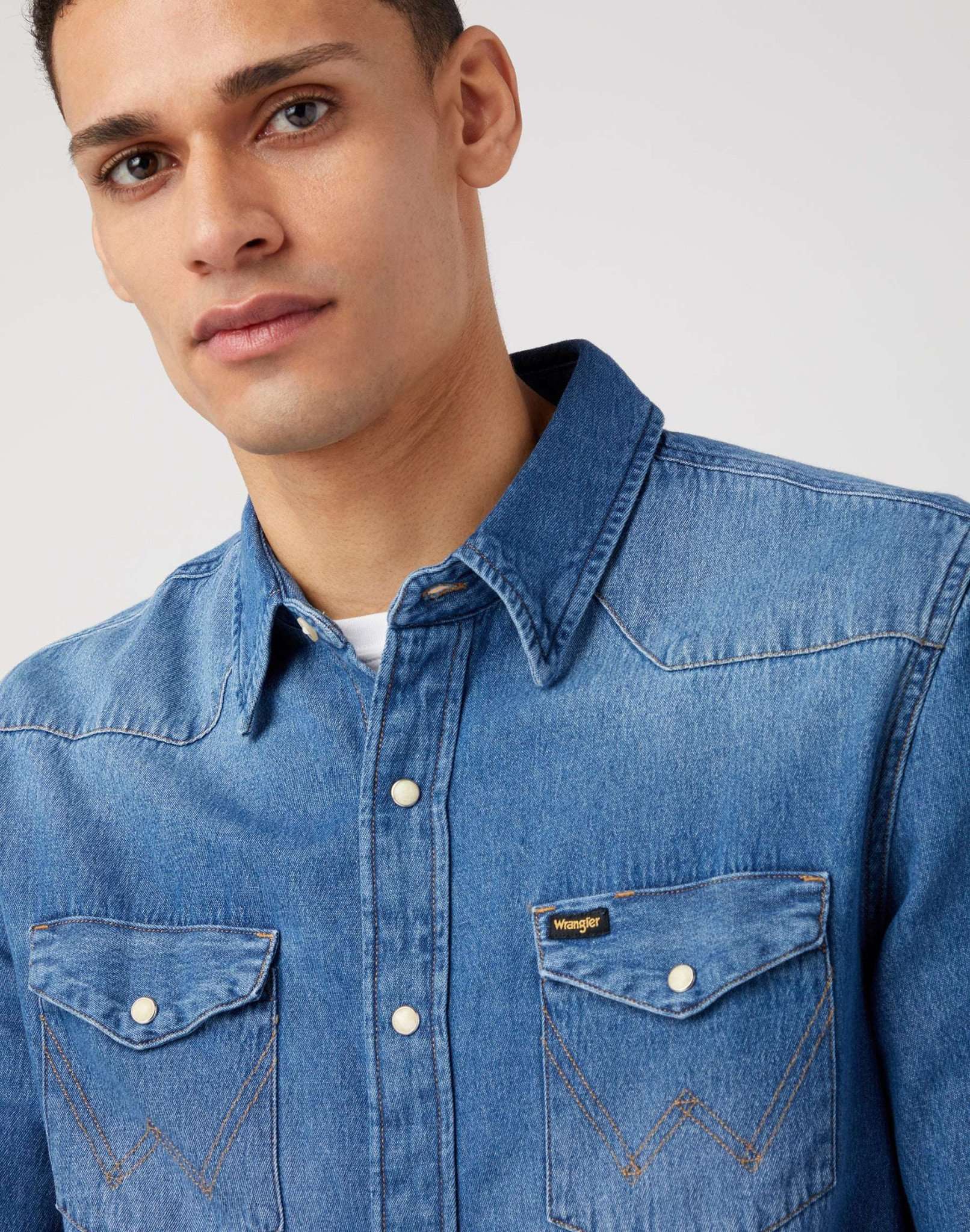 27MW Icon Shirt in Icon Mid Stone Hemden Wrangler