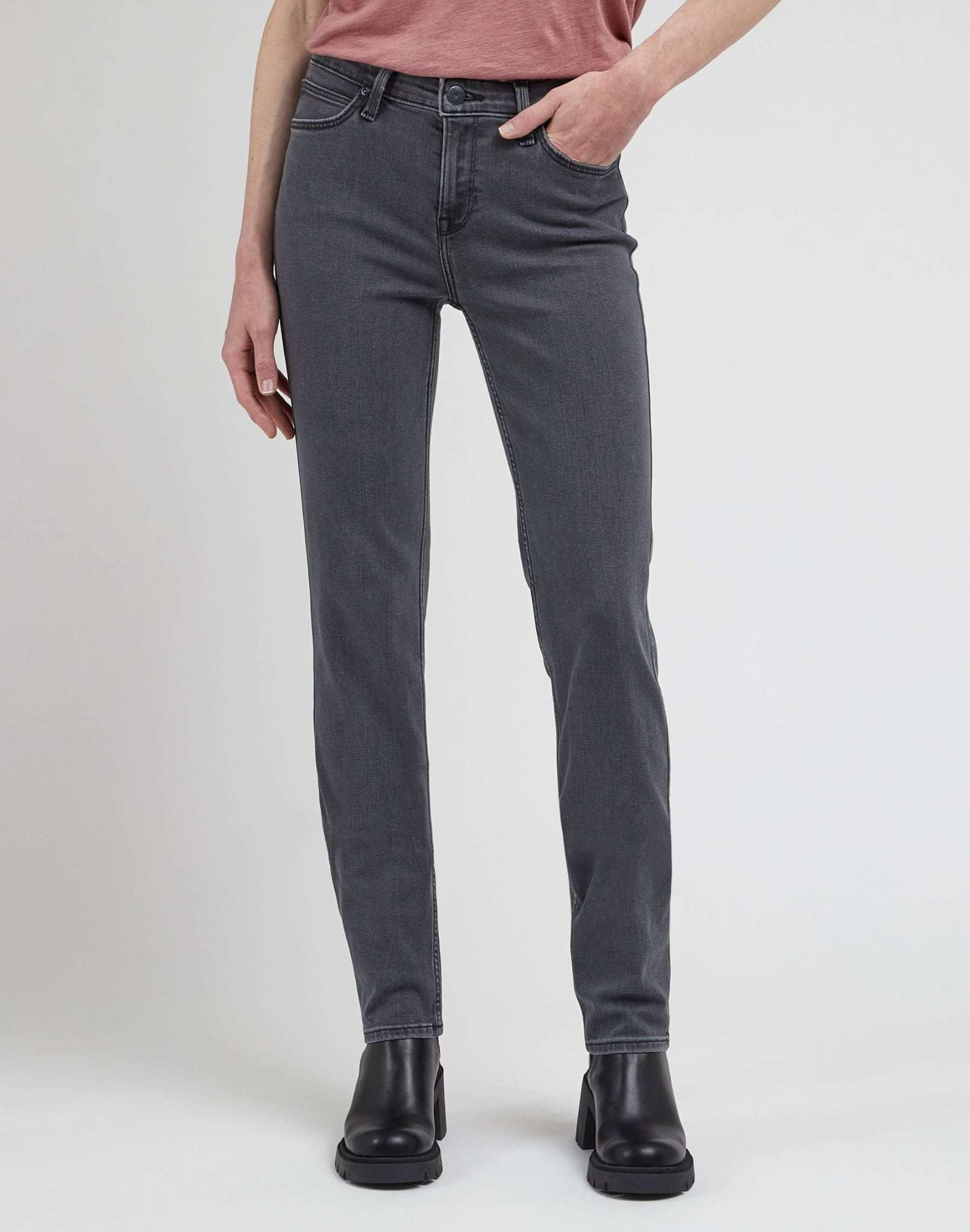 Marion Straight in Moody Grey Jeans Lee