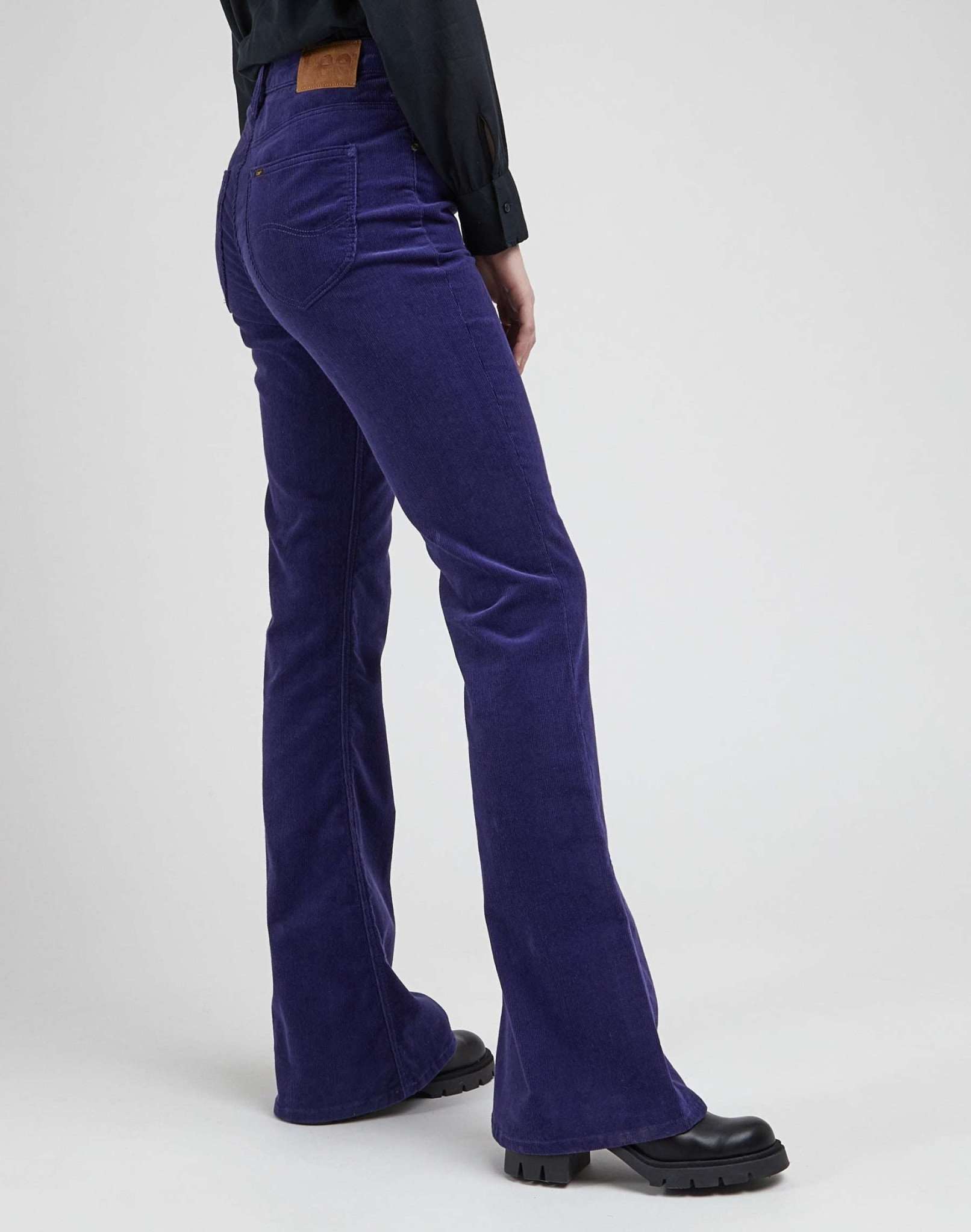 Breese in Blueberry Hosen Lee
