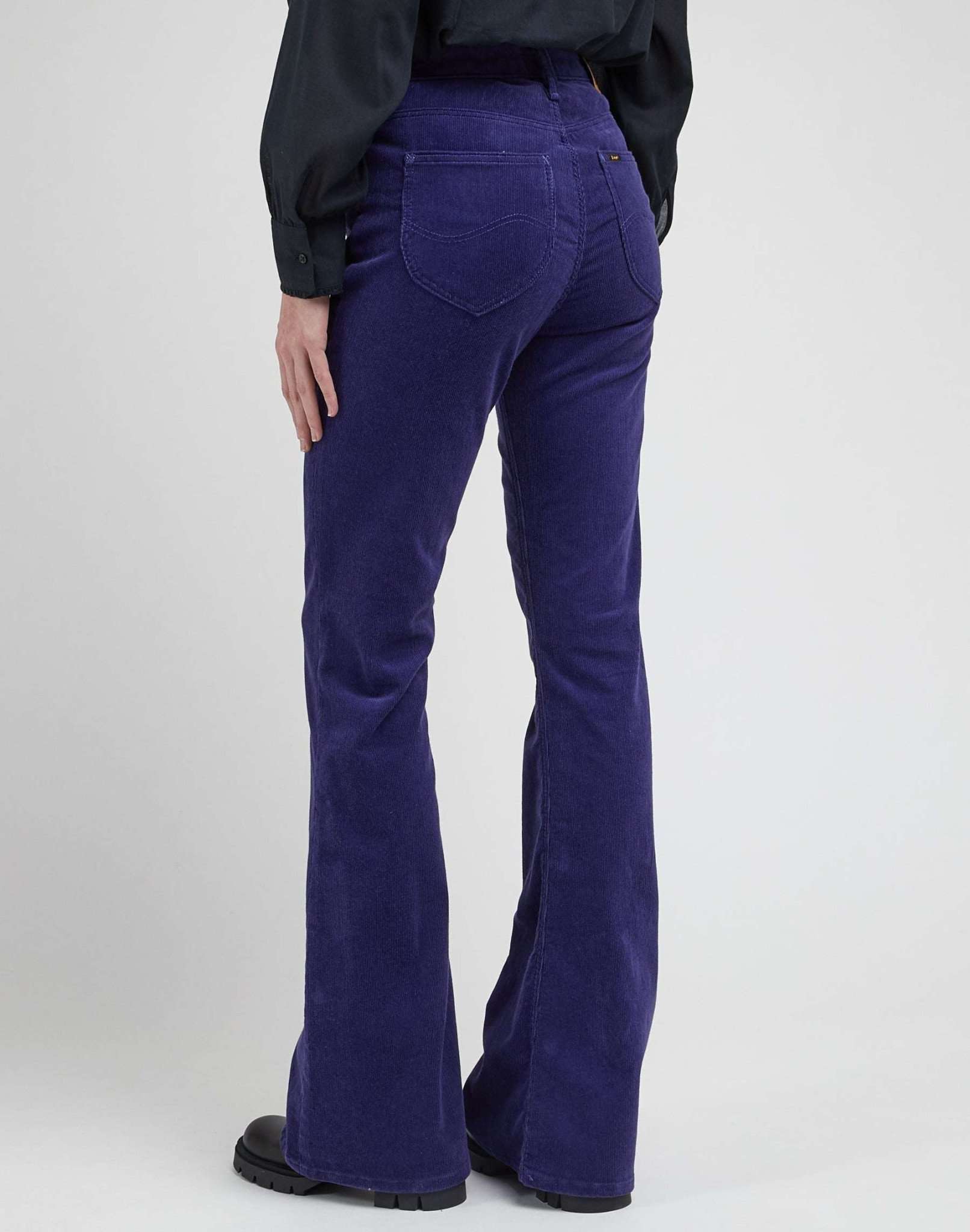 Breese in Blueberry Hosen Lee