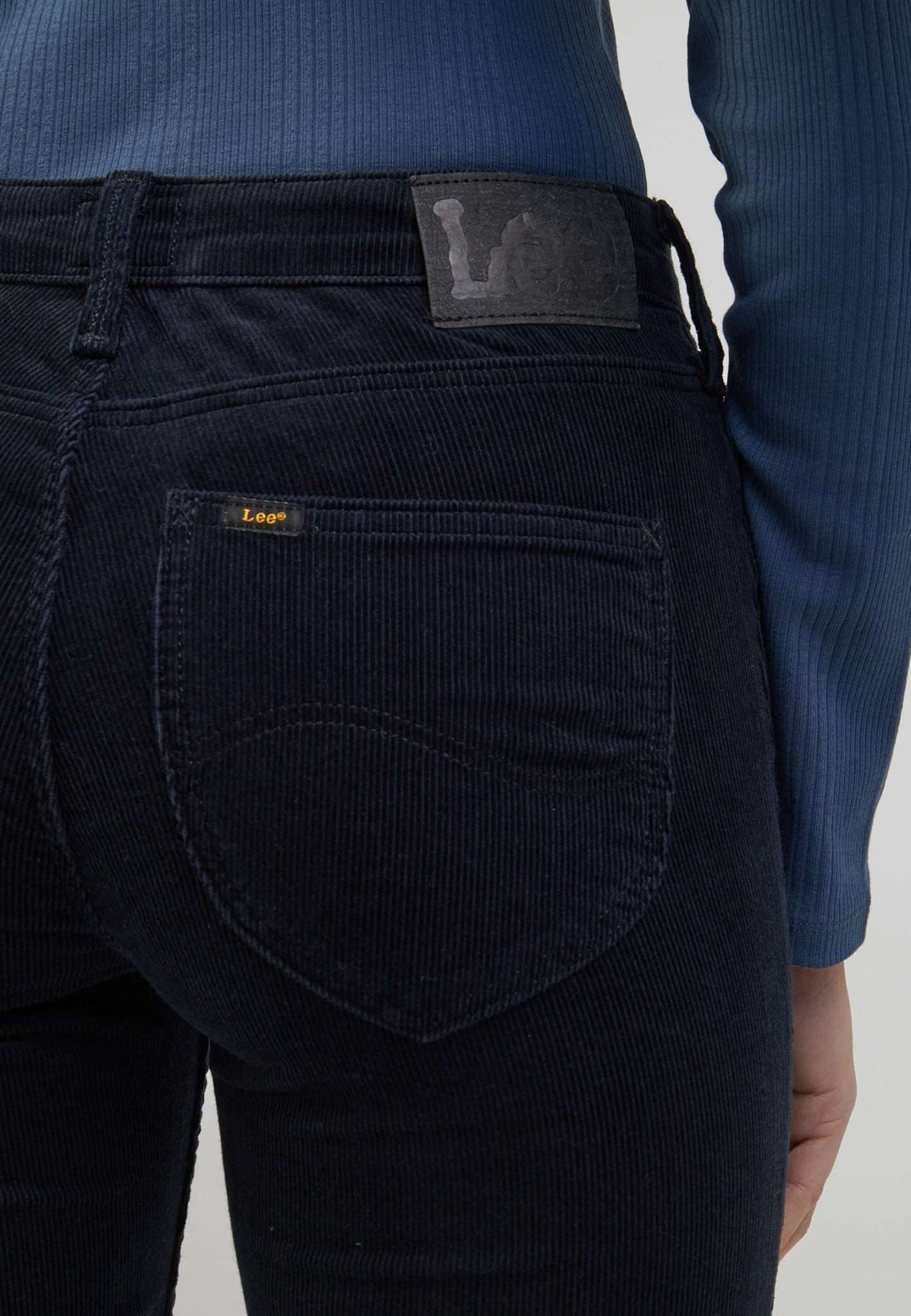 Marion Straight in Black Hosen Lee