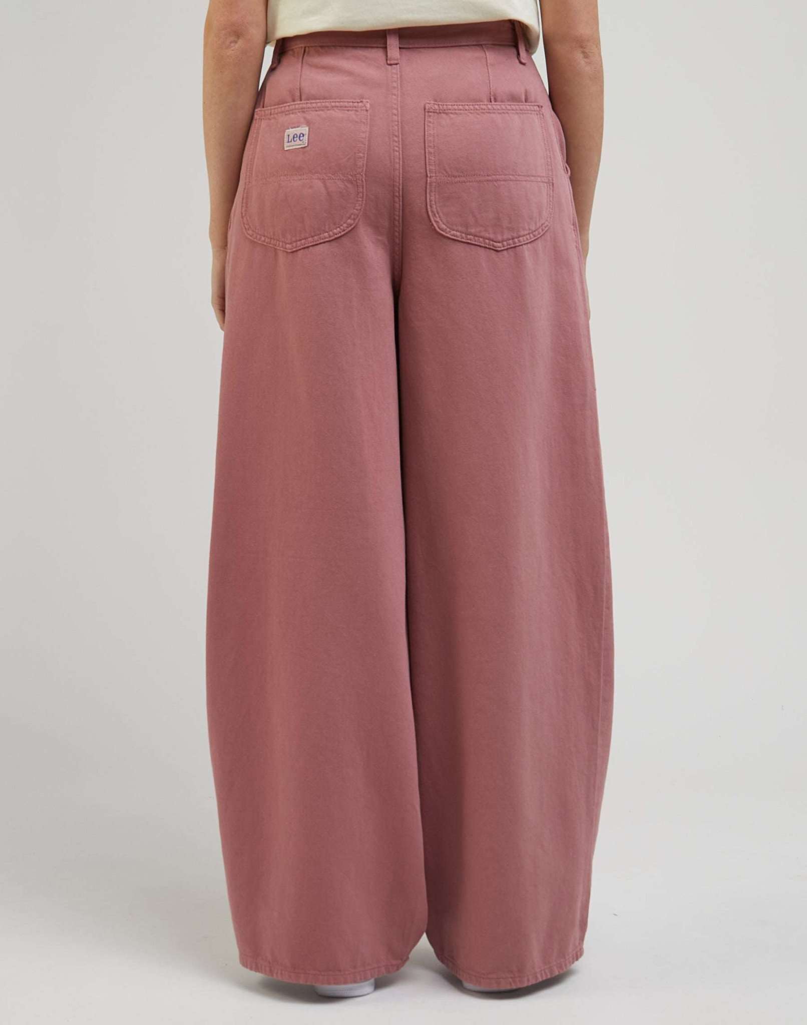 Relaxed Chino in Dark Mauve Hosen Lee