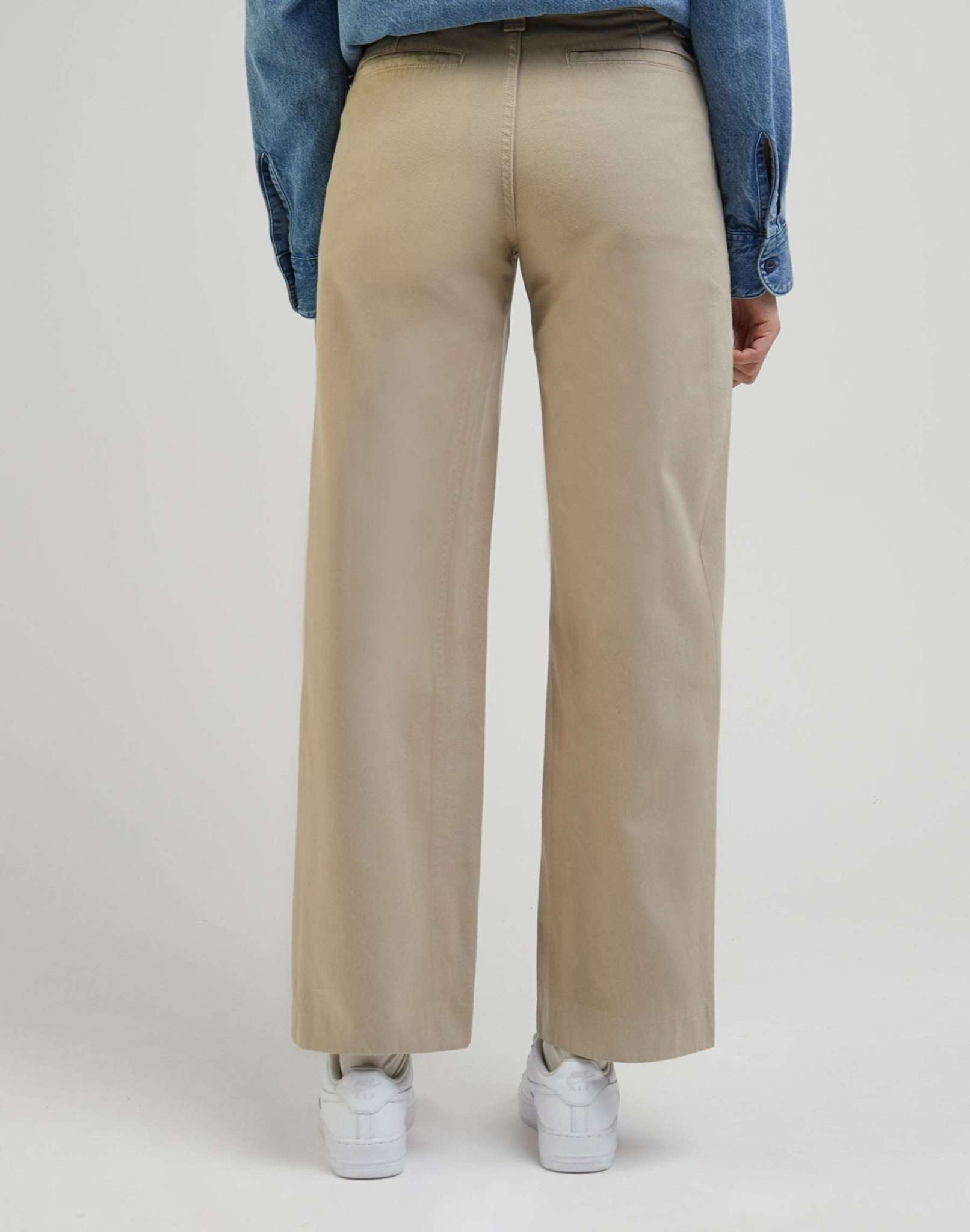 Straight Chino in Salina Stone Hosen Lee