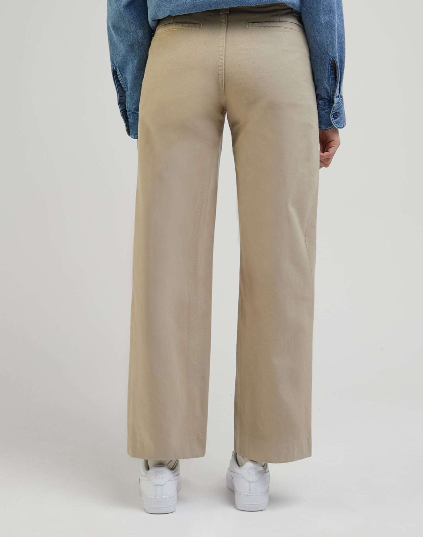 Straight Chino in Salina Stone Hosen Lee   