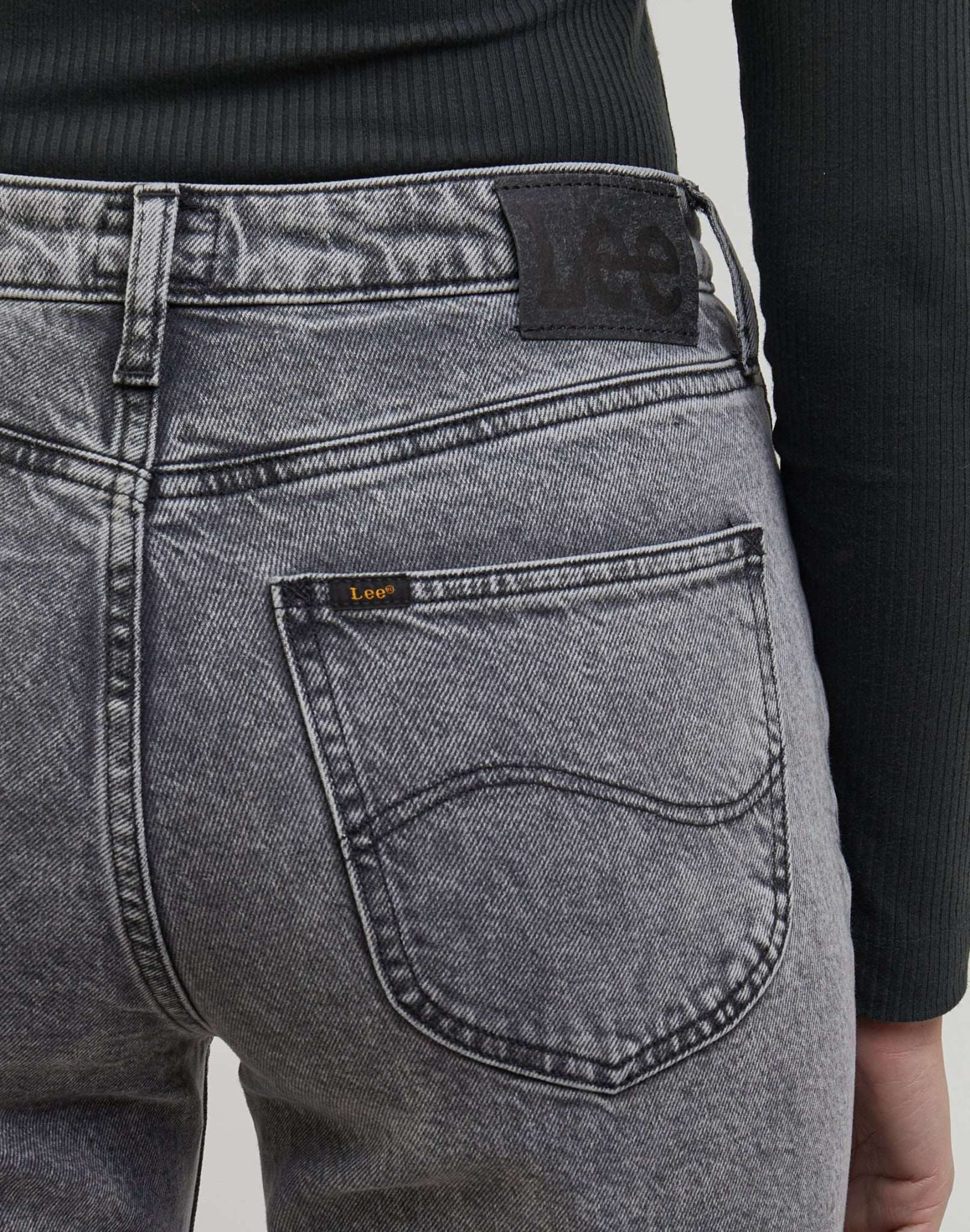 Carol in Moon Grey Jeans Lee