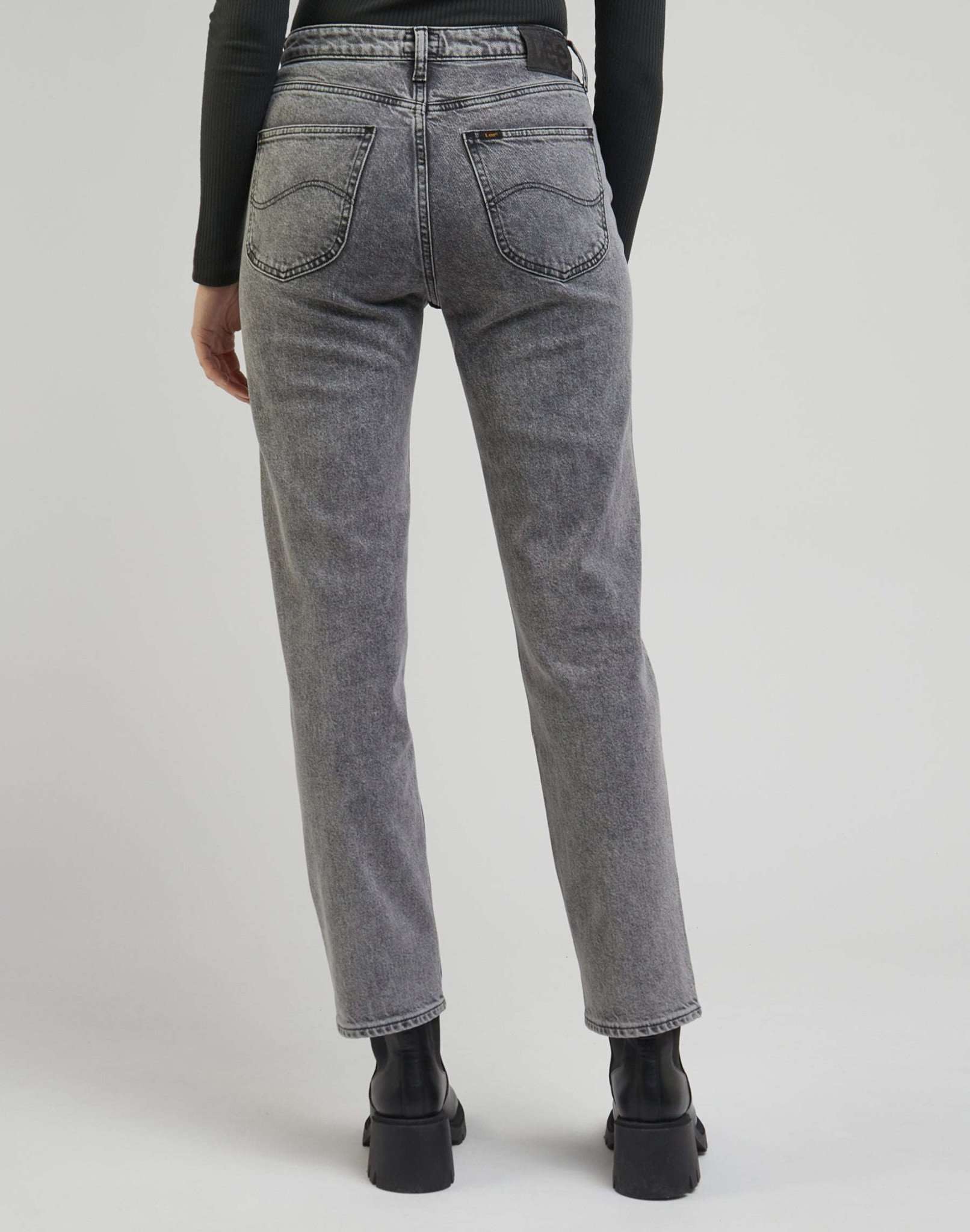 Carol in Moon Grey Jeans Lee