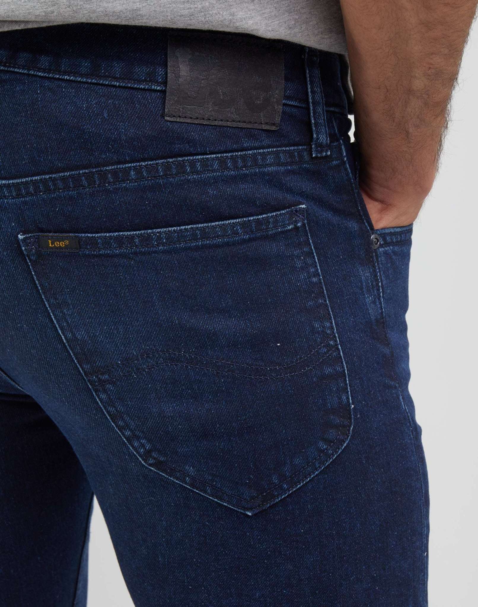 Daren Zip Fly in Nocturne Jeans Lee