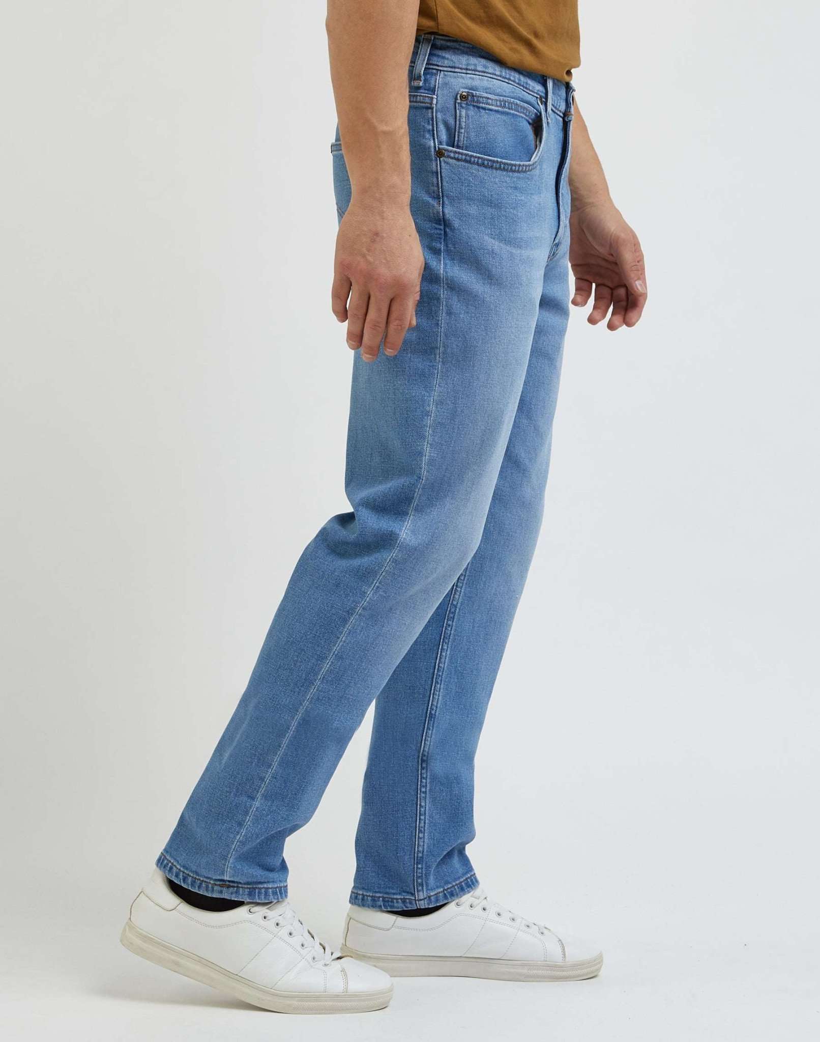 Brooklyn in Freewheelin Jeans Lee
