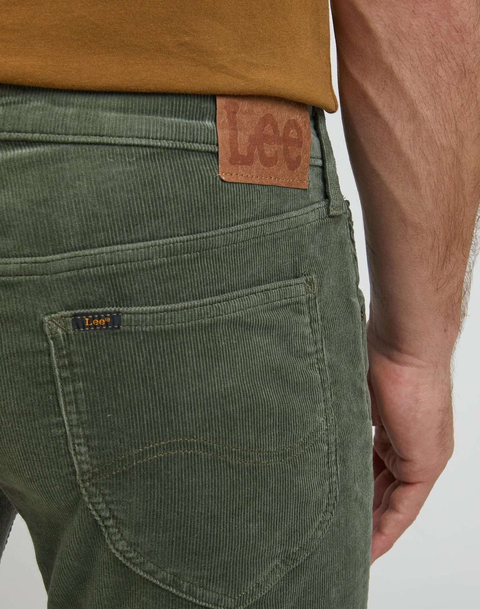 Daren Zip Fly in Olive Grove Hosen Lee