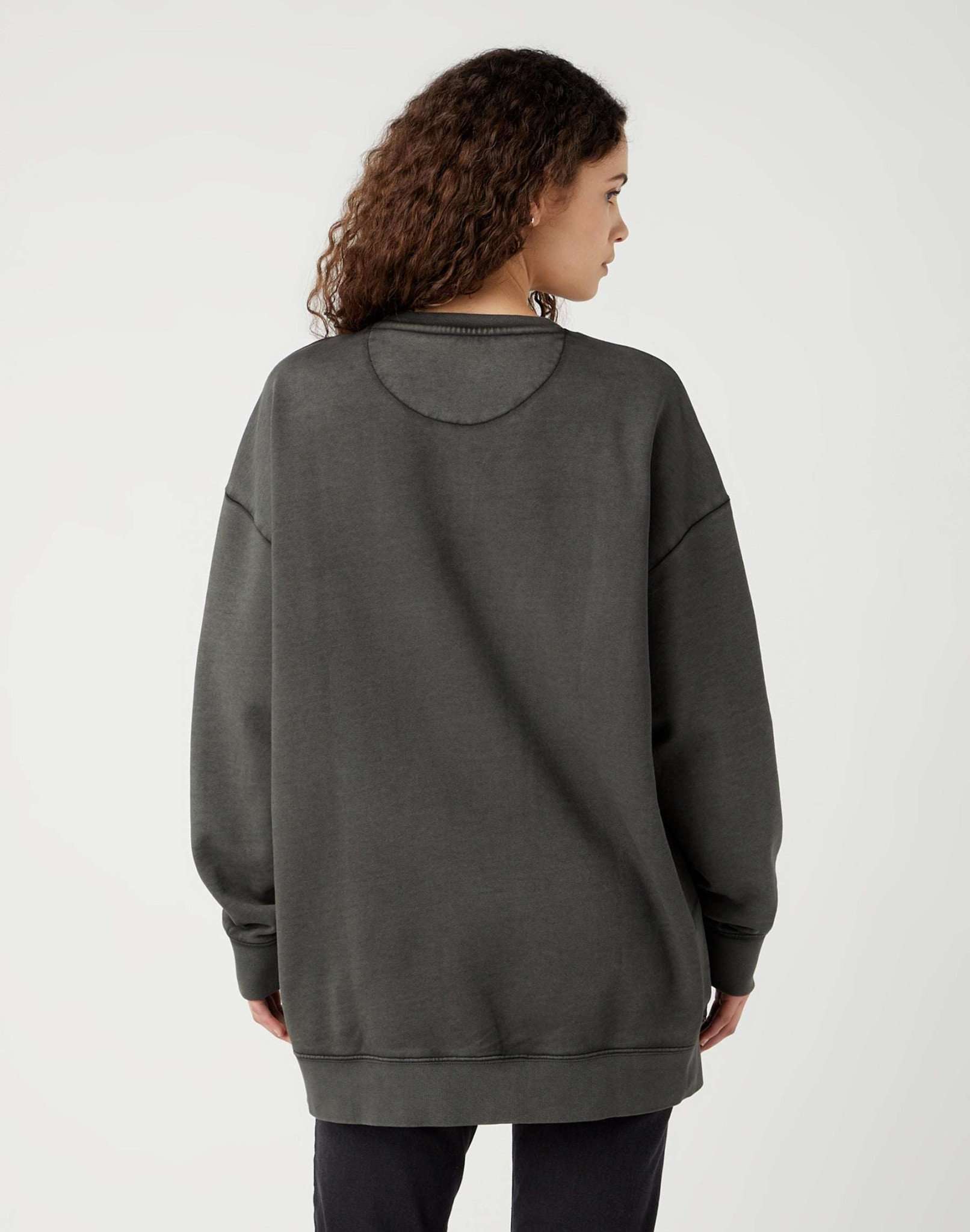 Retro Sweatshirt in Faded Black Sweatshirts Wrangler