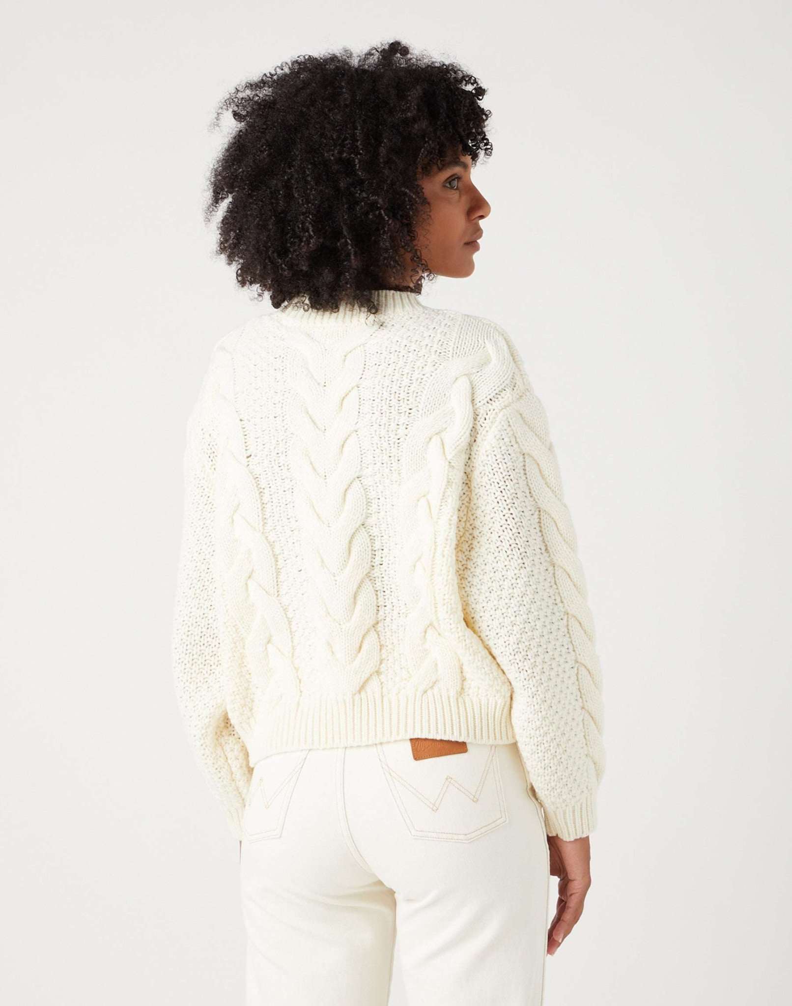 Crew Neck Cable Knit in Worn White Pullover Wrangler   