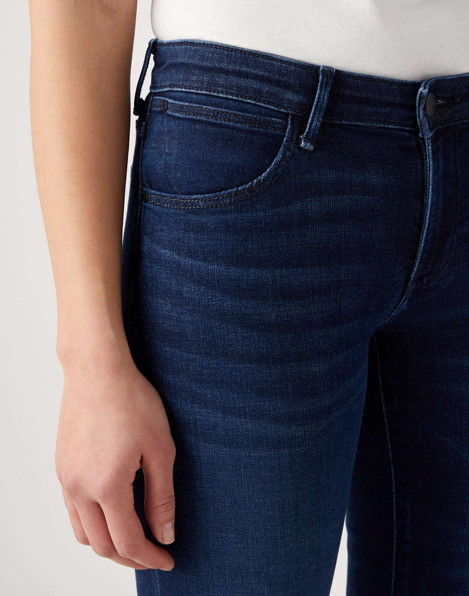 Bootcut in Nightshade Jeans Wrangler