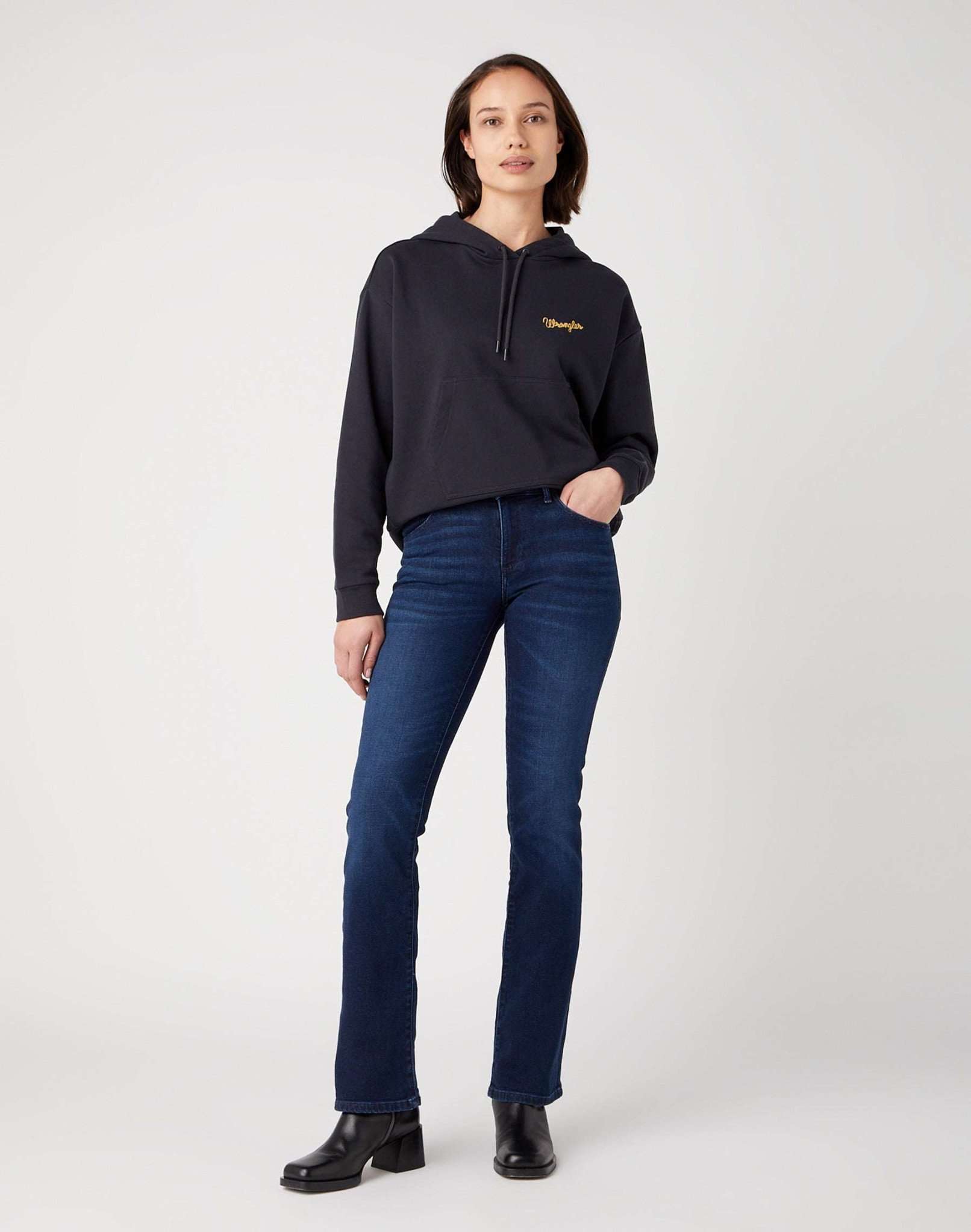 Bootcut in Nightshade Jeans Wrangler