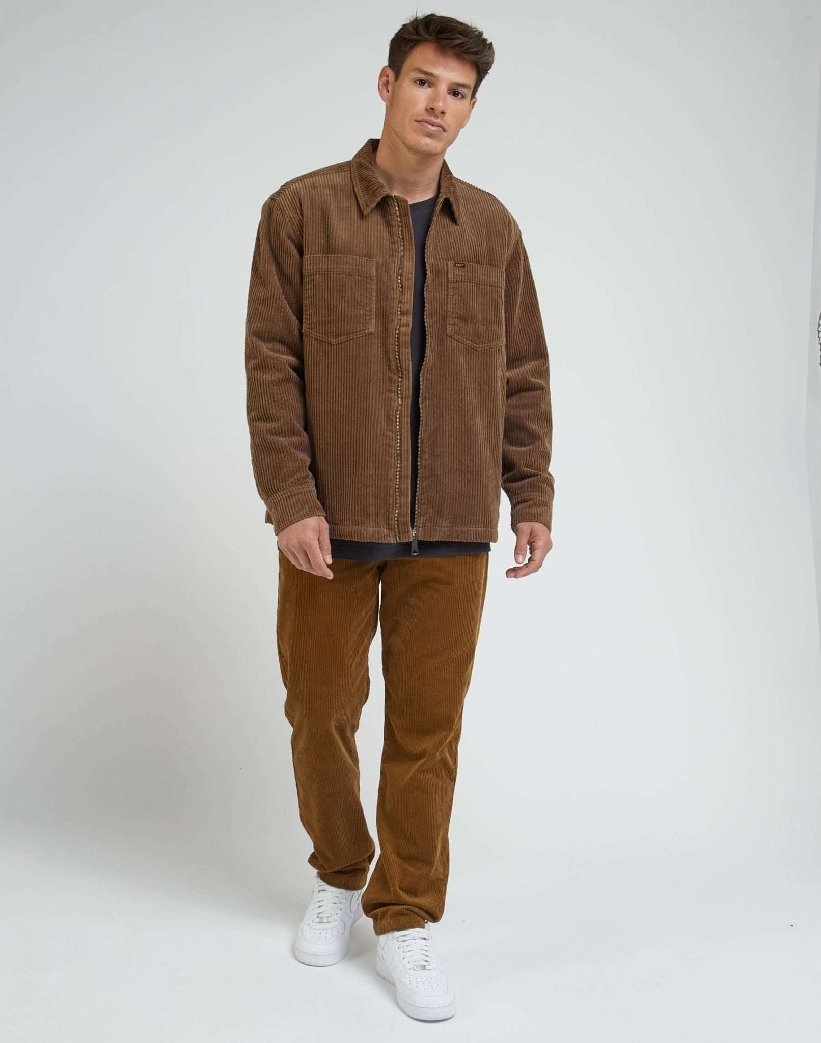 Relaxed Chetopa Overshirt in Truffle Hemden Lee