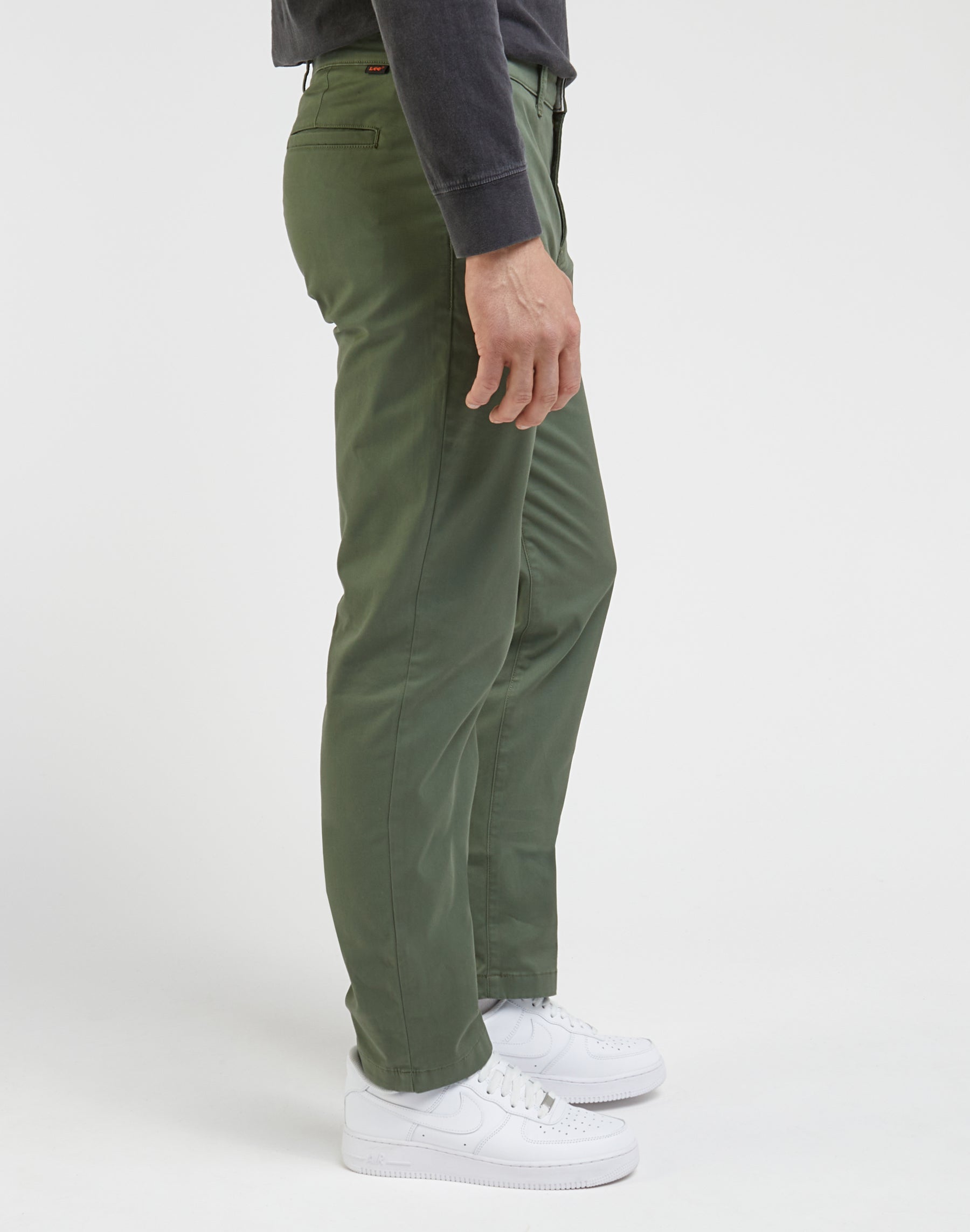 Regular Chino Leesure in Olive Grove Hosen Lee