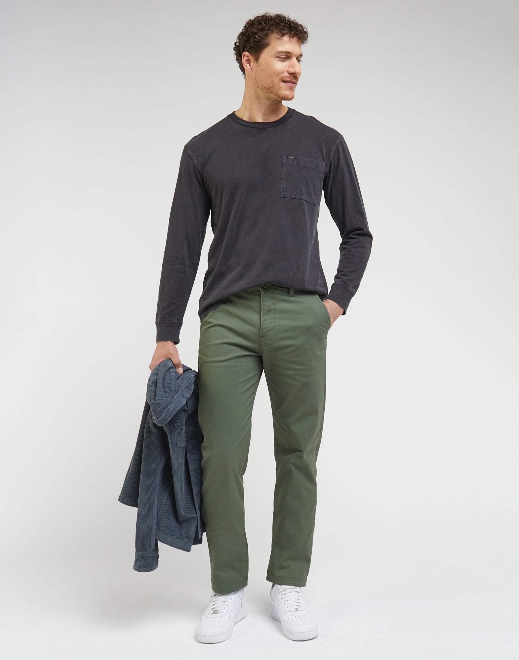 Regular Chino Leesure in Olive Grove Hosen Lee