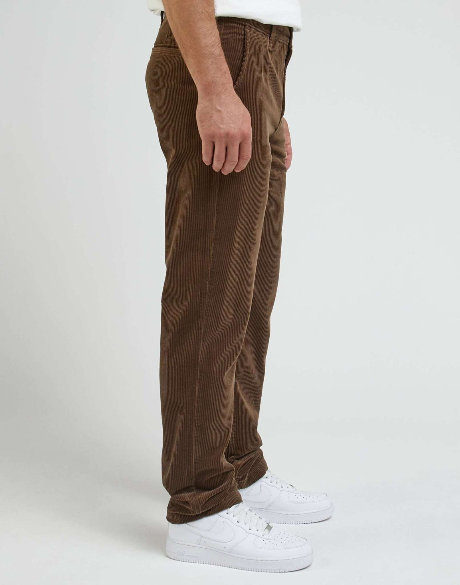 Regular Chino in Truffle Hosen Lee