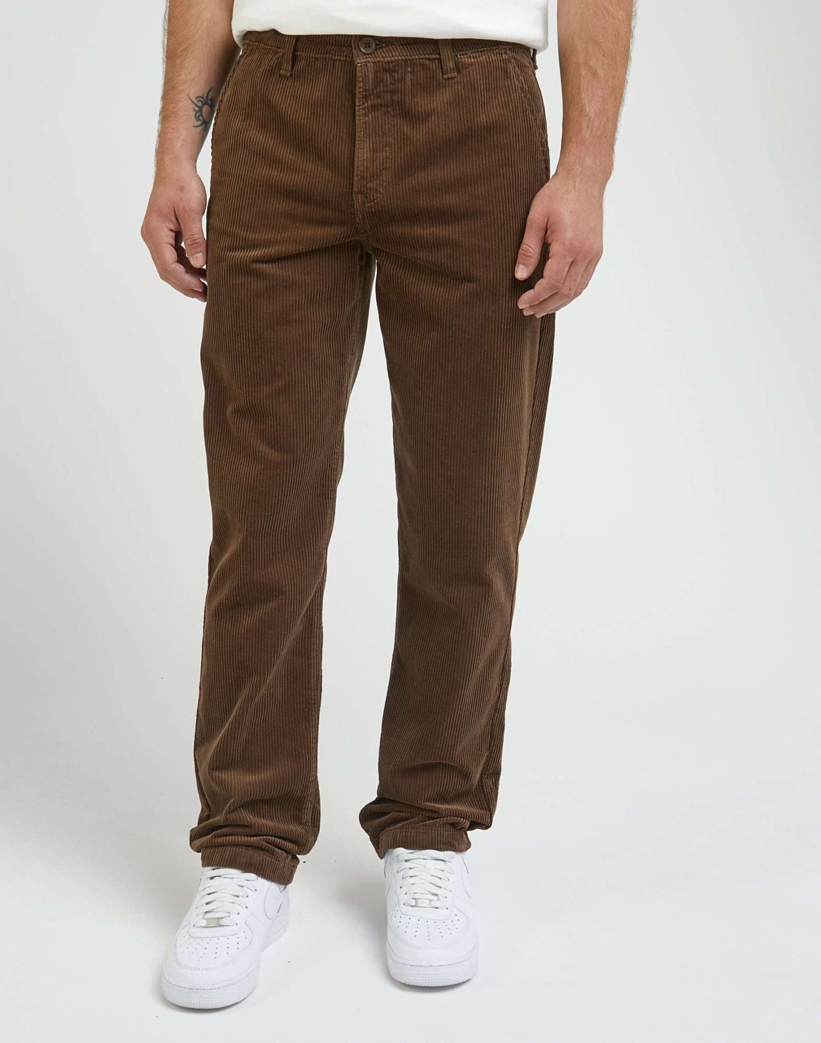 Regular Chino in Truffle Hosen Lee