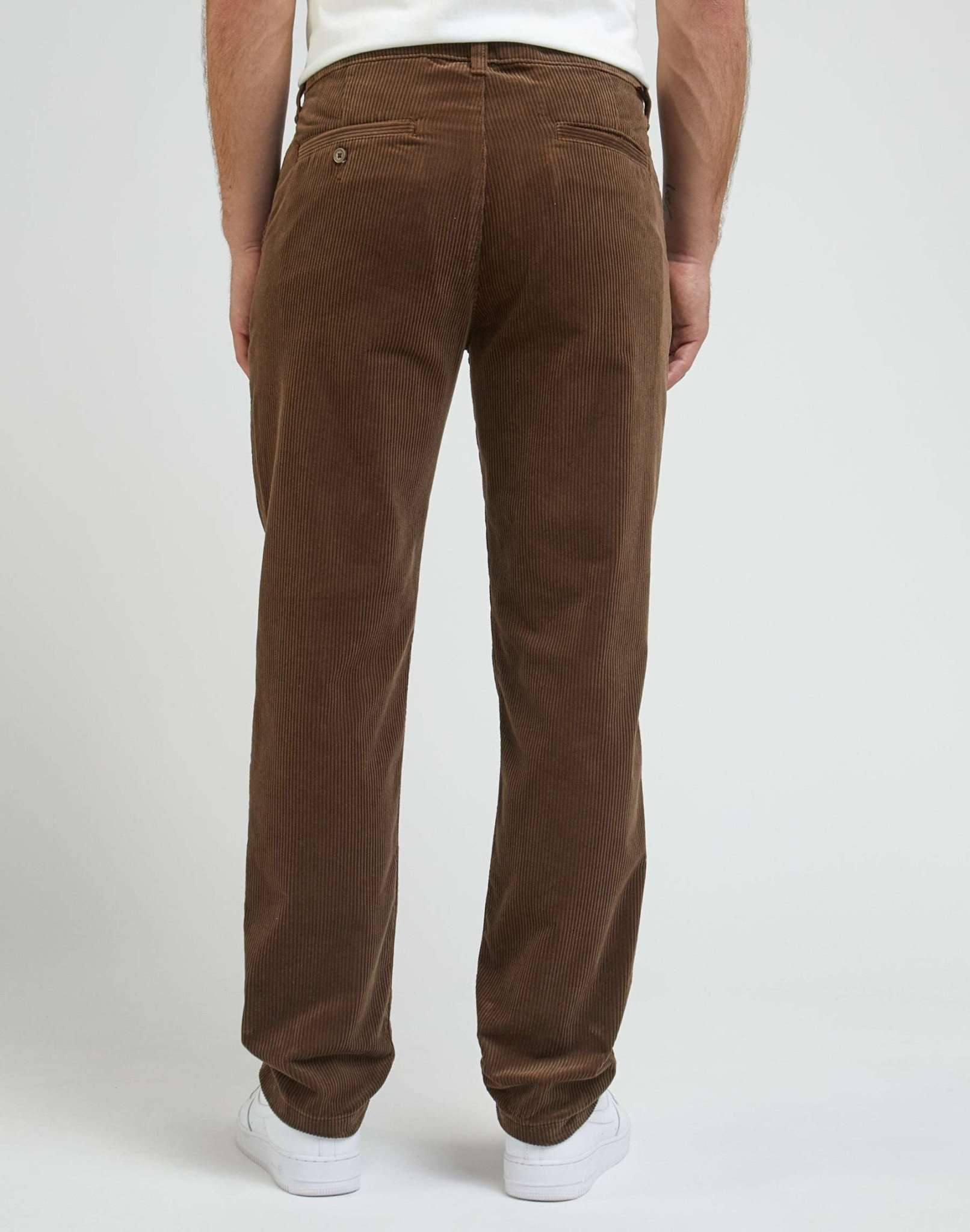 Regular Chino in Truffle Hosen Lee