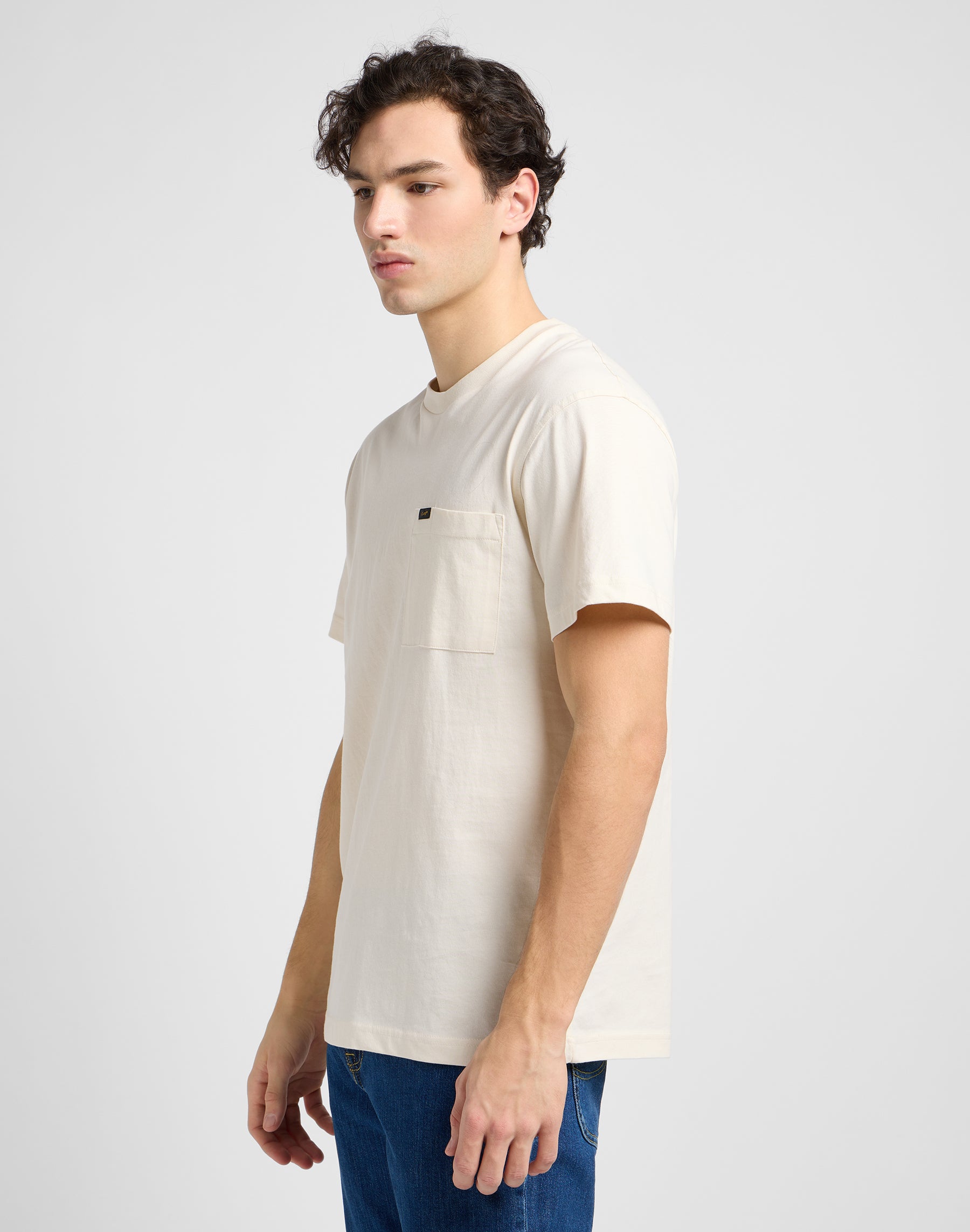 Relaxed Pocket Tee in Ecru T-Shirts Lee