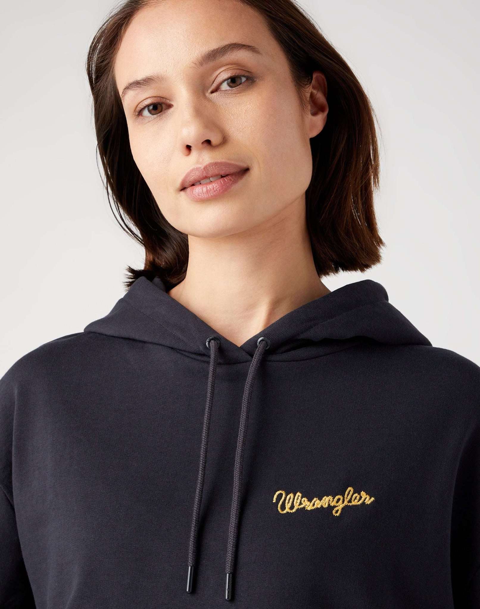 Regular Hoodie in Faded Black Kapuzenpullover Wrangler
