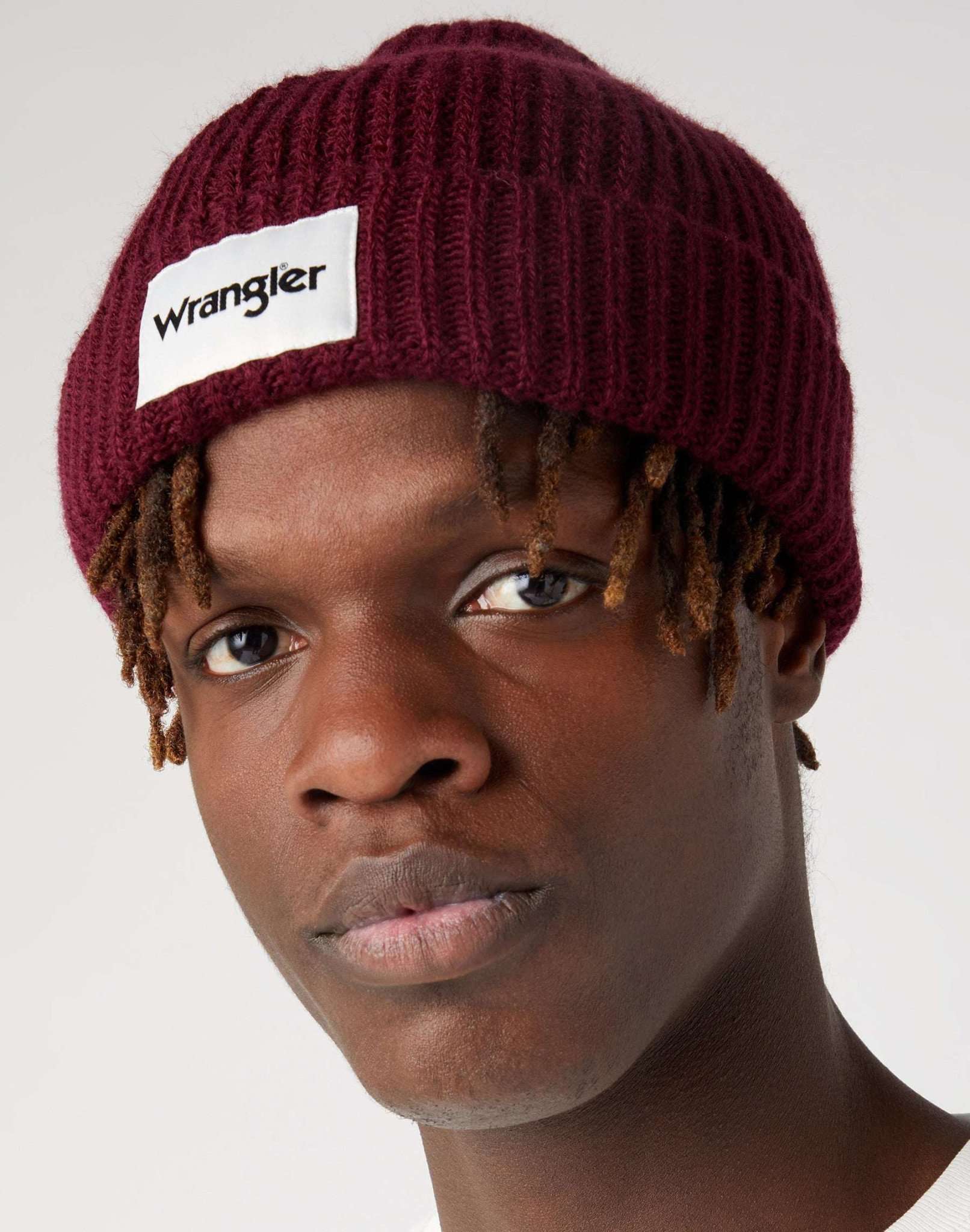 Rib Beanie in Dahlia Mützen Wrangler