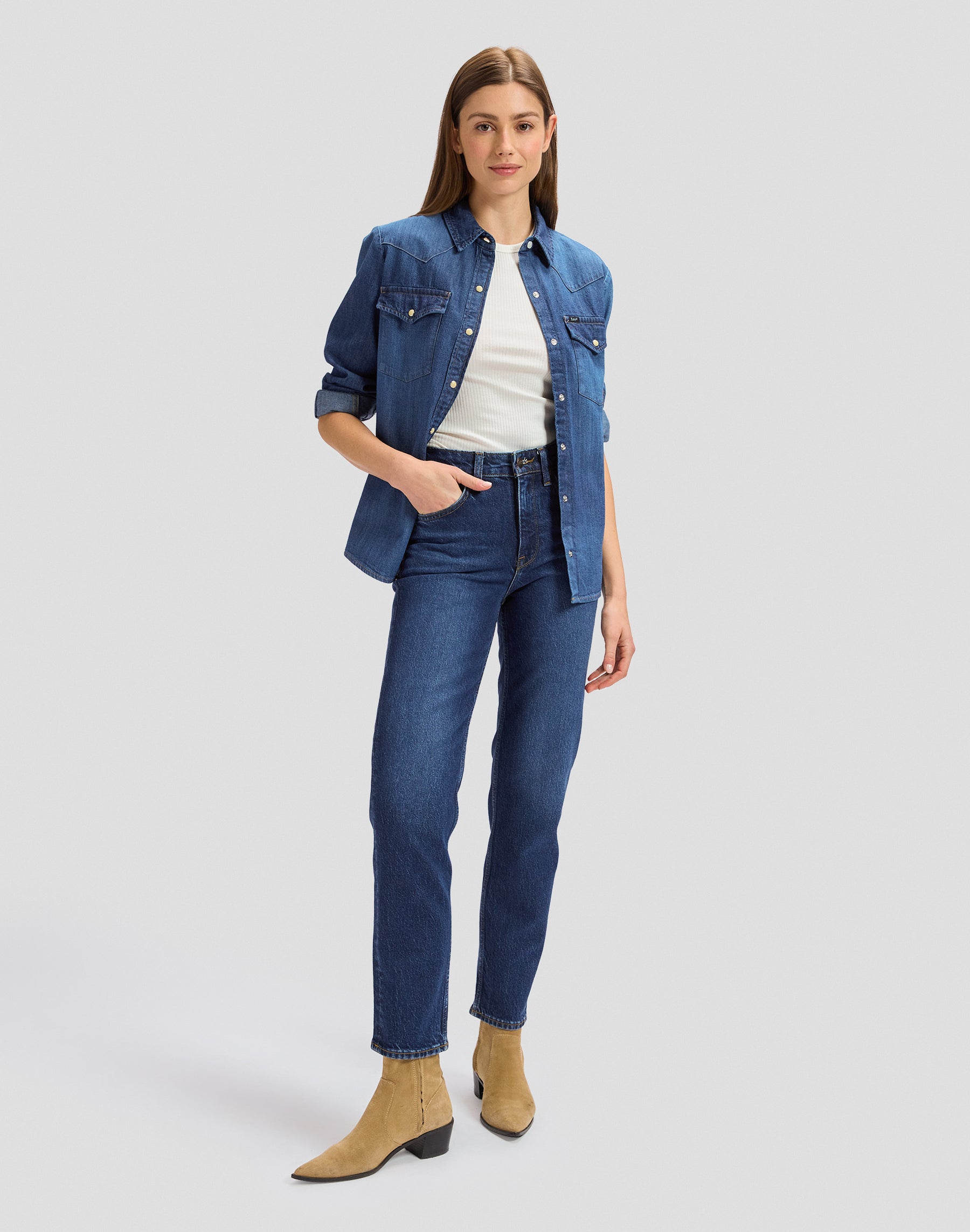 Carol in Dark Humor Jeans Lee